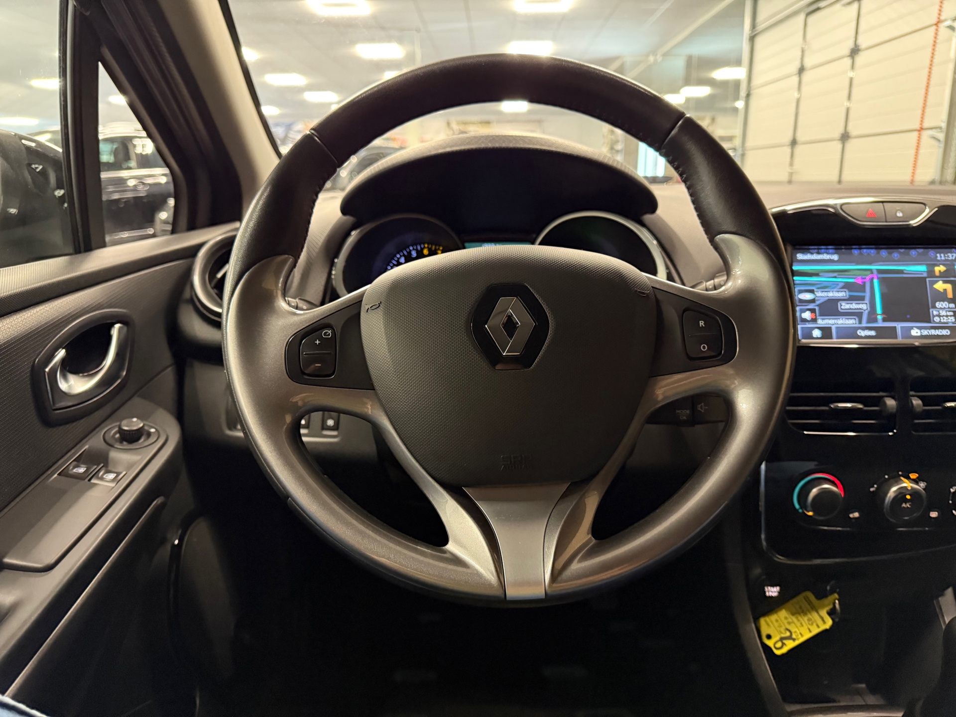 https://www.autokooy.nl//xml/images/46287260-14.JPG