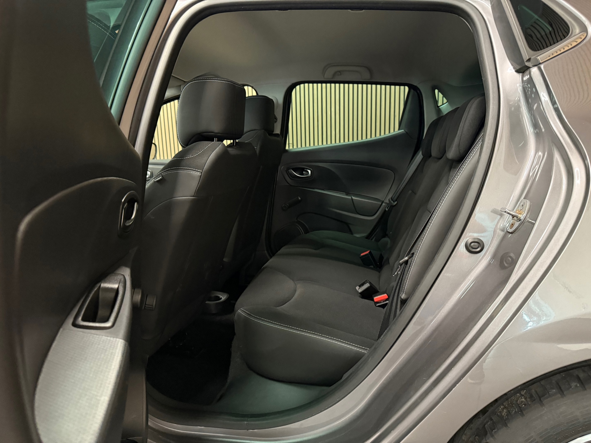 https://www.autokooy.nl//xml/images/46287260-22.JPG