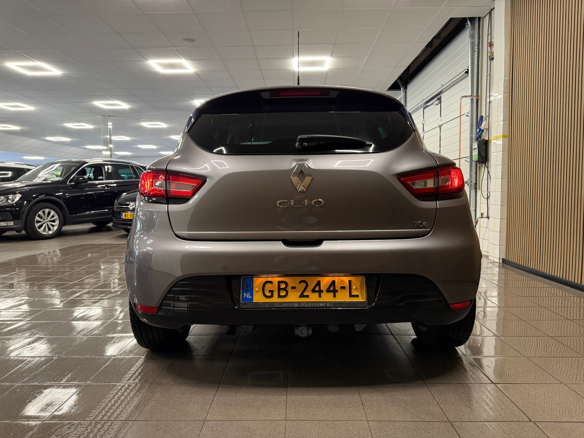 https://www.autokooy.nl//xml/images/46287260-4.JPG