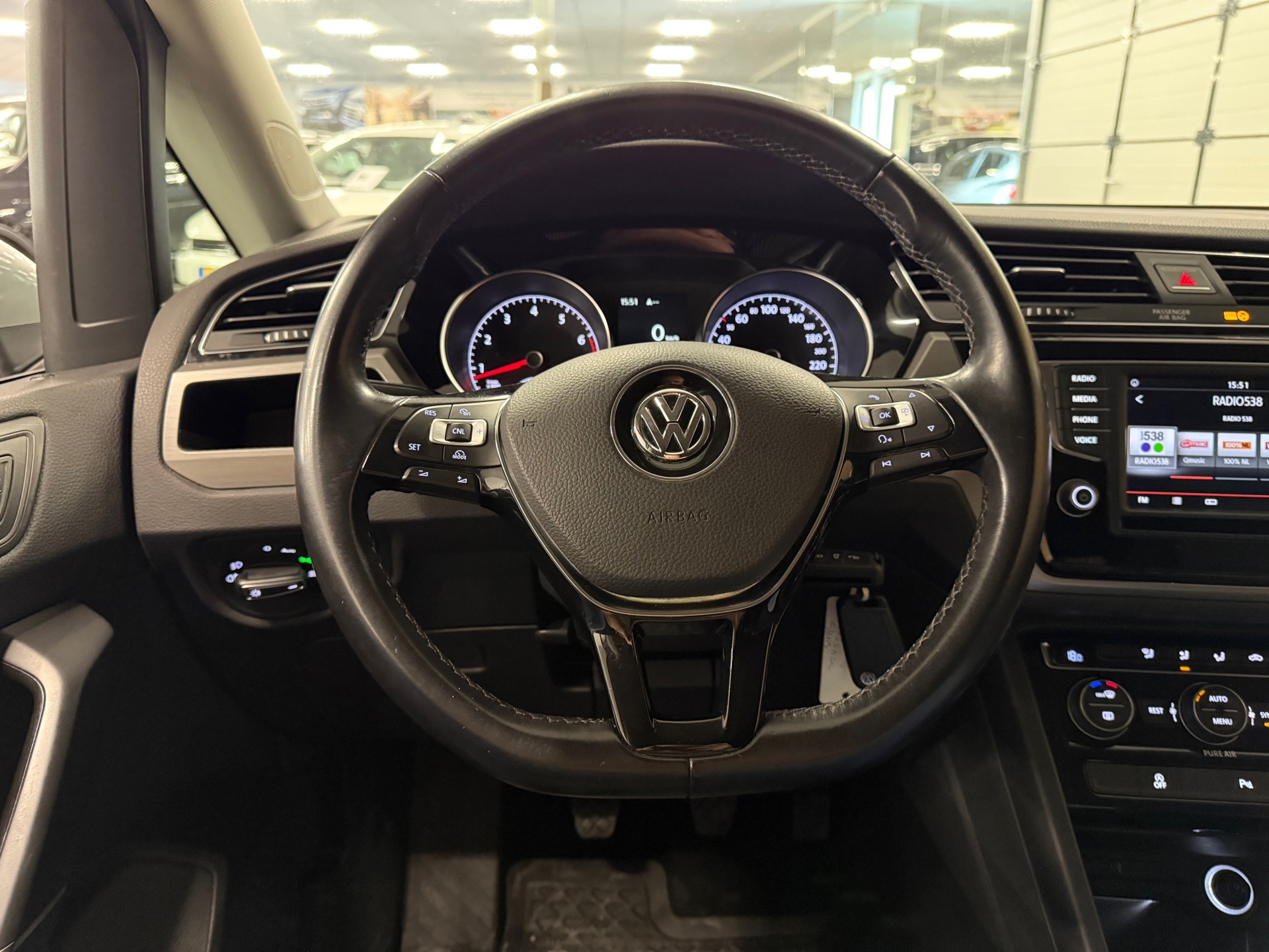 https://www.autokooy.nl//xml/images/46377443-14.JPG