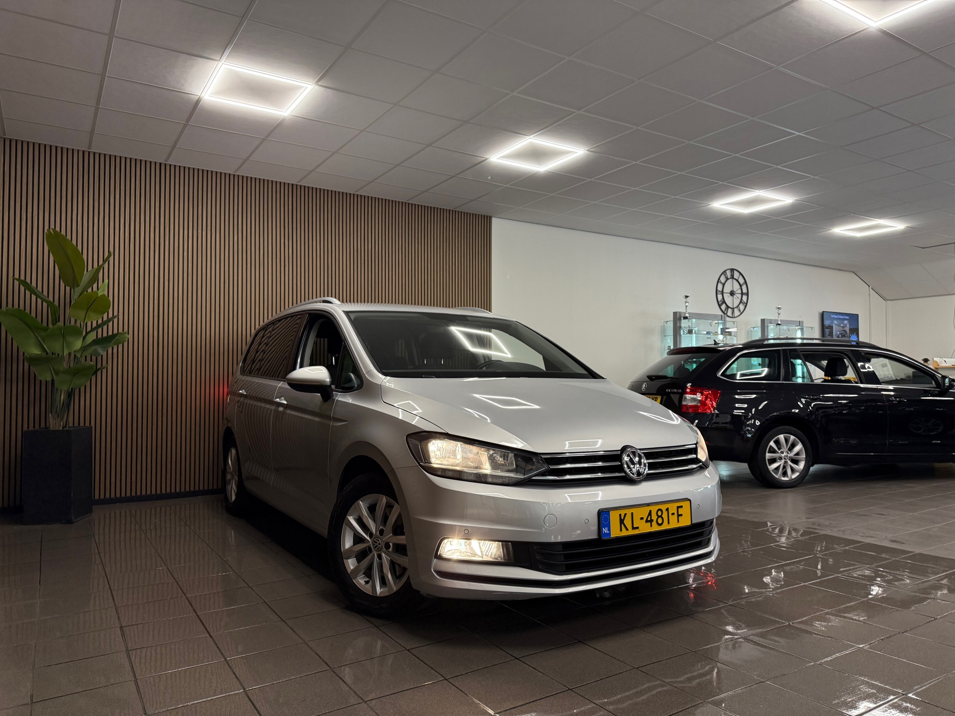 https://www.autokooy.nl//xml/images/46377443-8.JPG