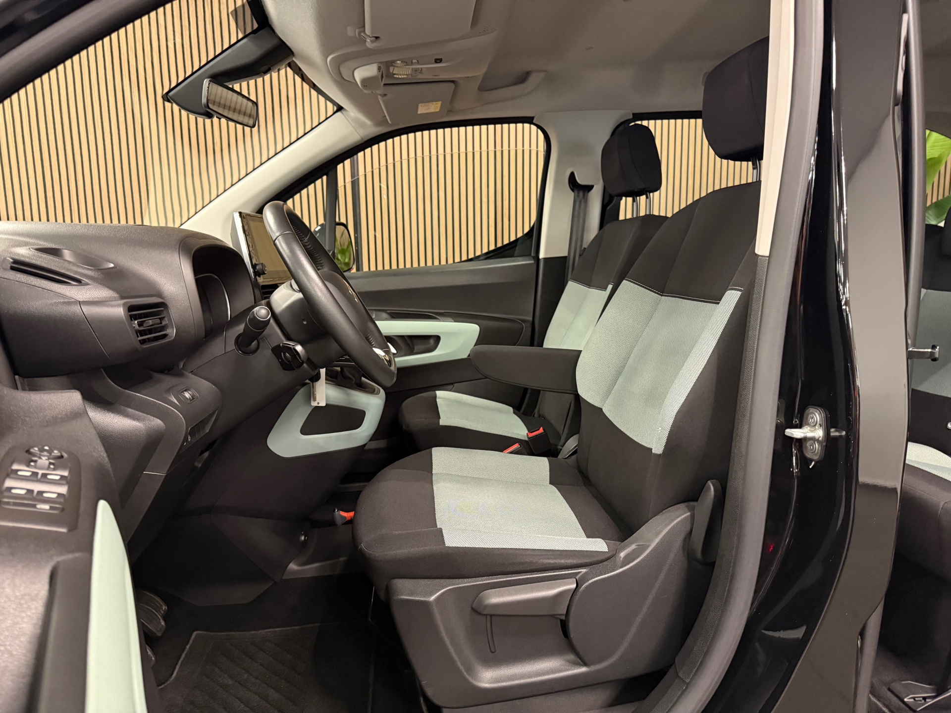 https://www.autokooy.nl//xml/images/46402744-11.JPG