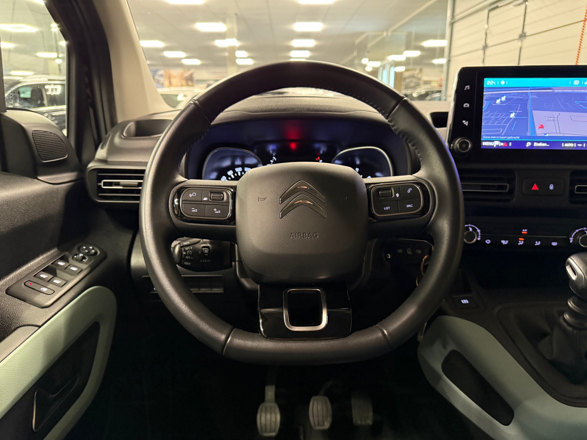 https://www.autokooy.nl//xml/images/46402744-13.JPG