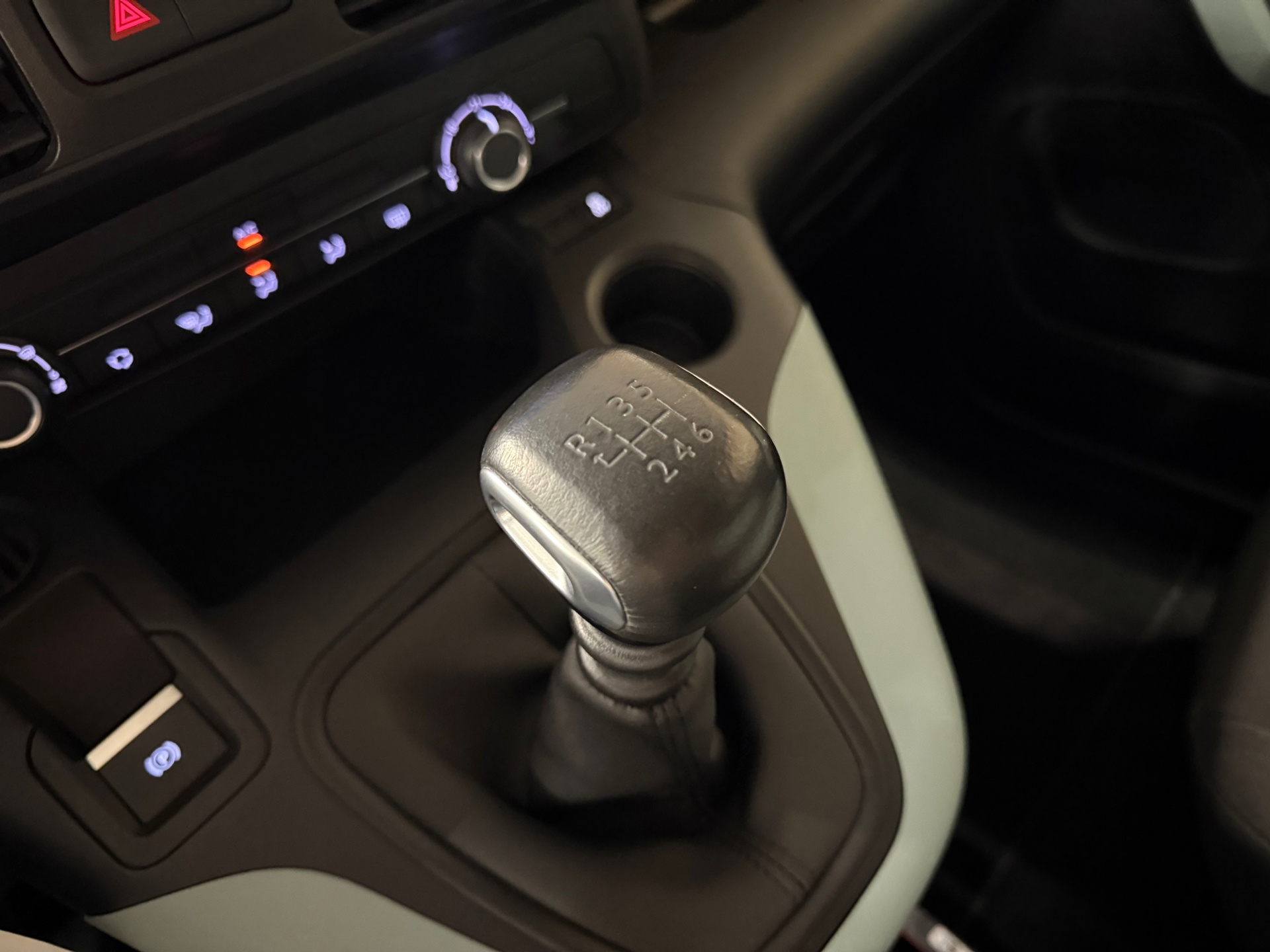 https://www.autokooy.nl//xml/images/46402744-21.JPG