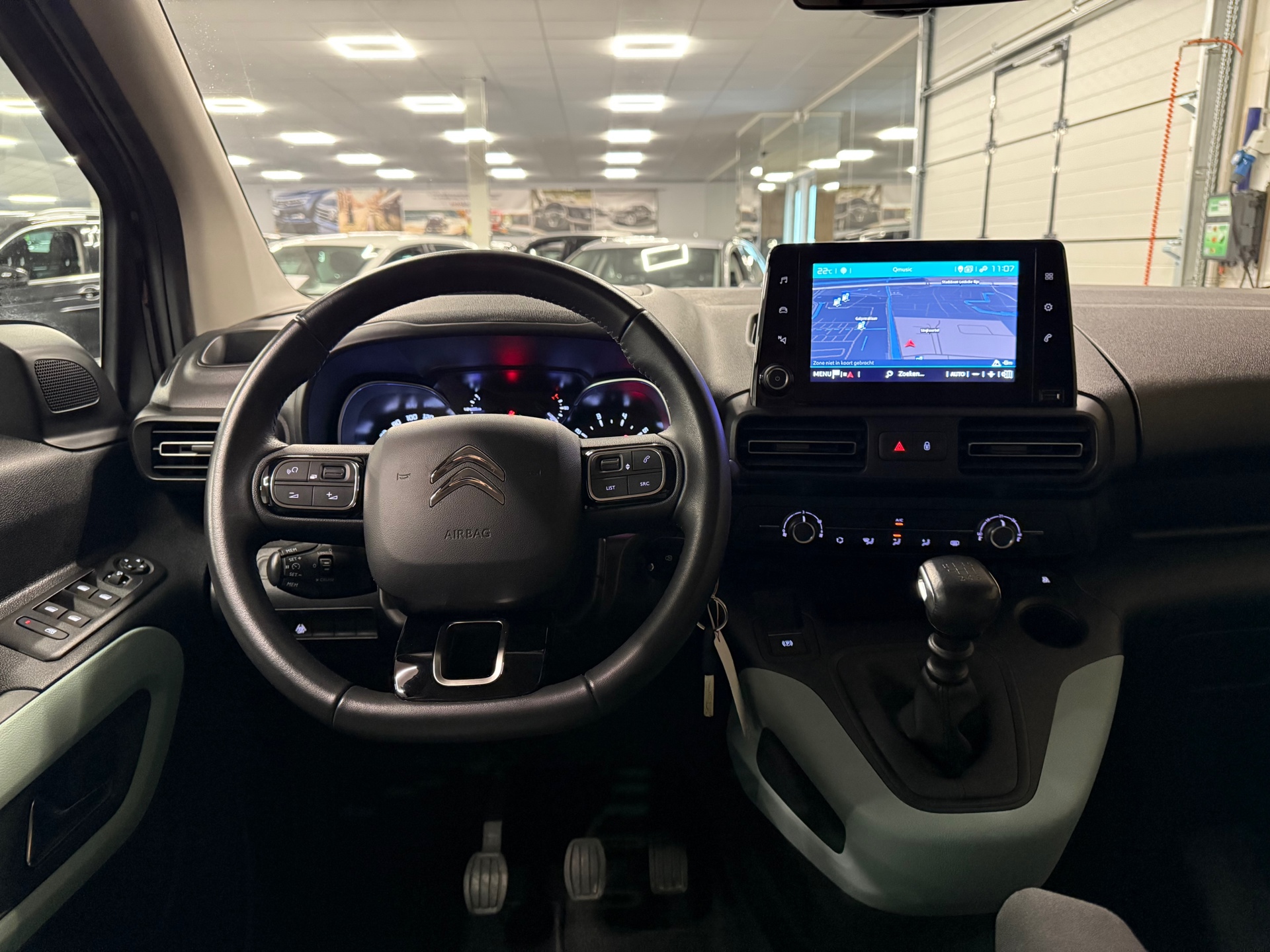 https://www.autokooy.nl//xml/images/46402744-22.JPG