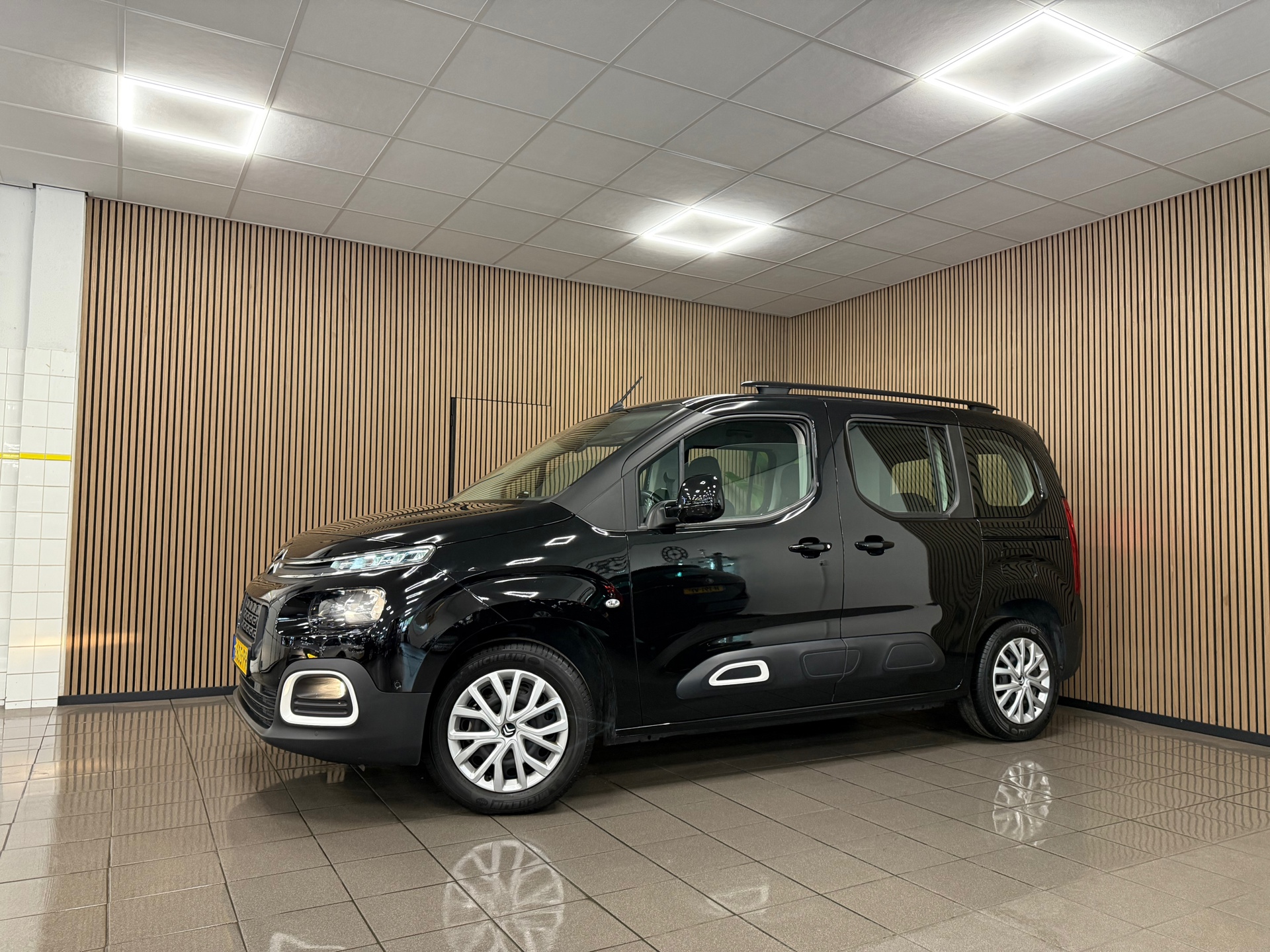 https://www.autokooy.nl//xml/images/46402744-9.JPG