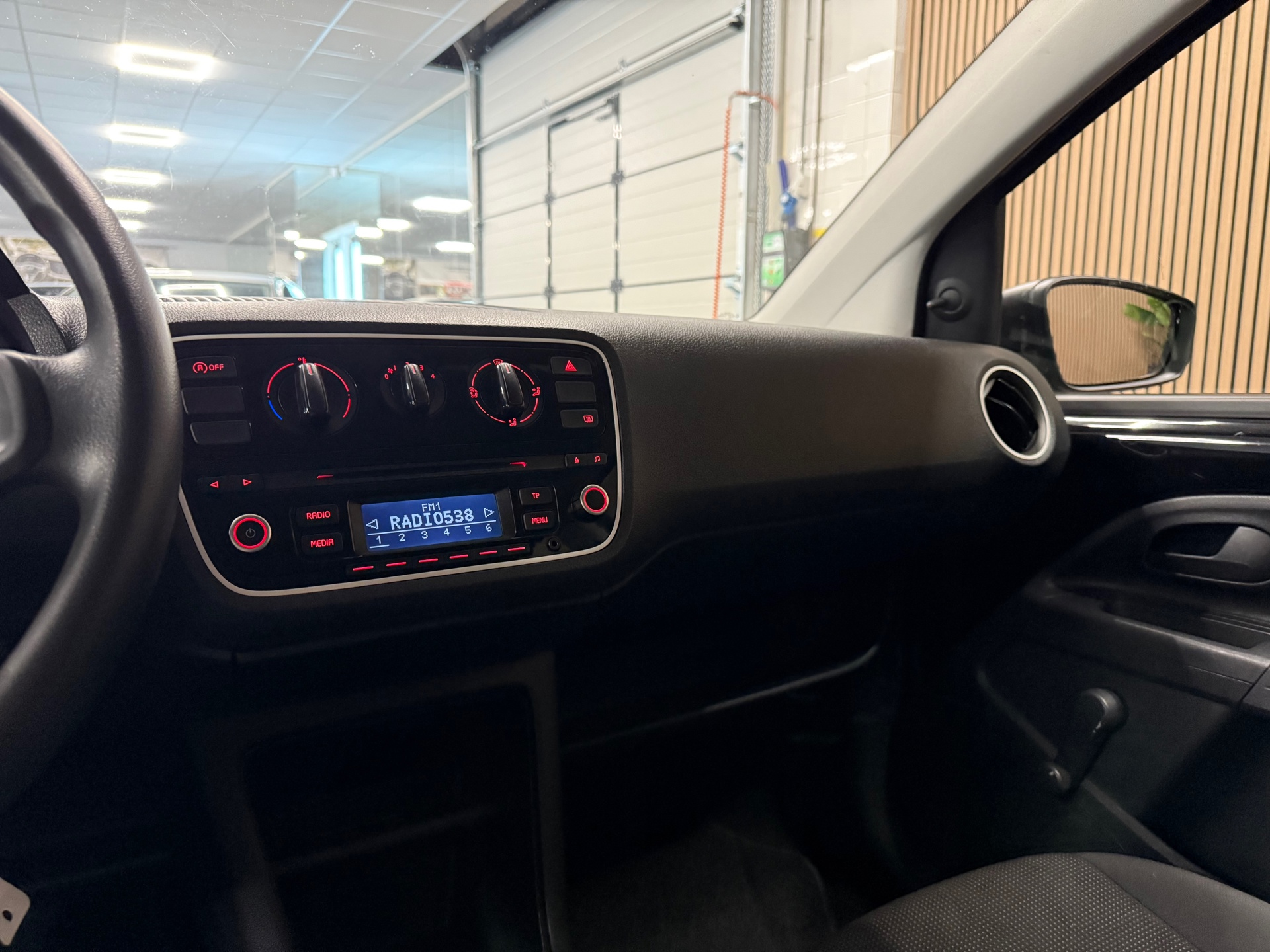 https://www.autokooy.nl//xml/images/46429925-17.JPG