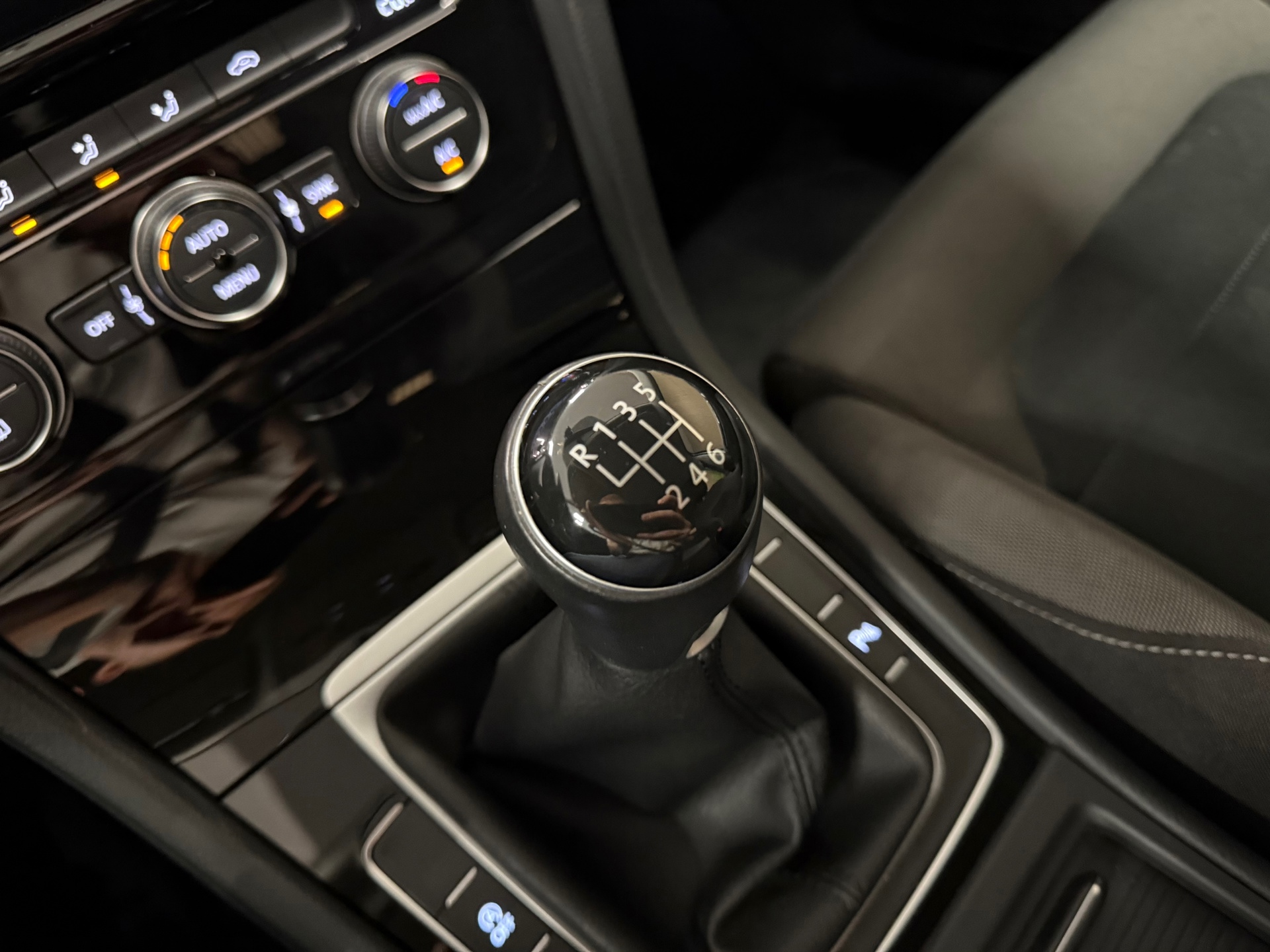 https://www.autokooy.nl//xml/images/46430043-21.JPG