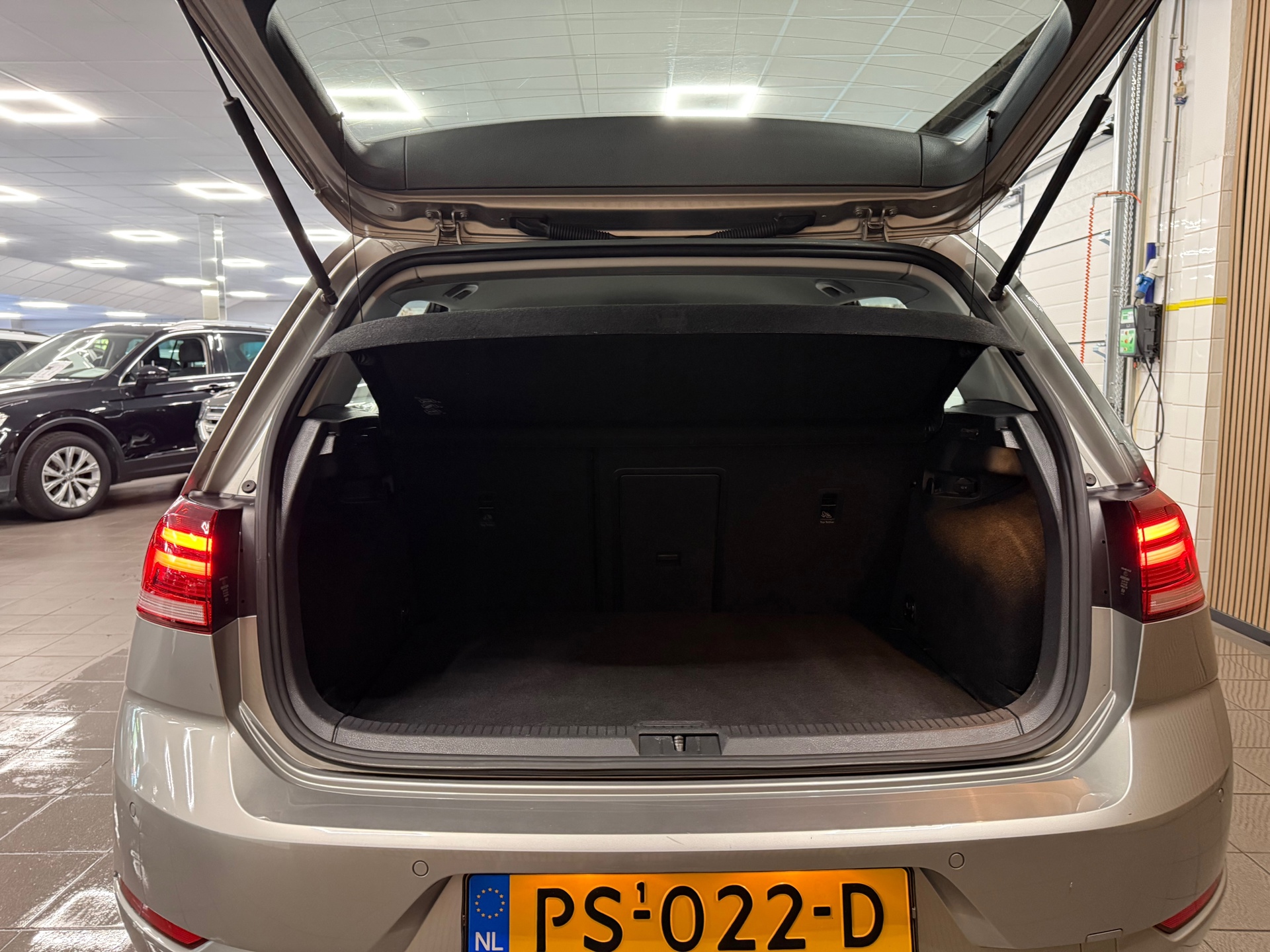 https://www.autokooy.nl//xml/images/46430043-5.JPG