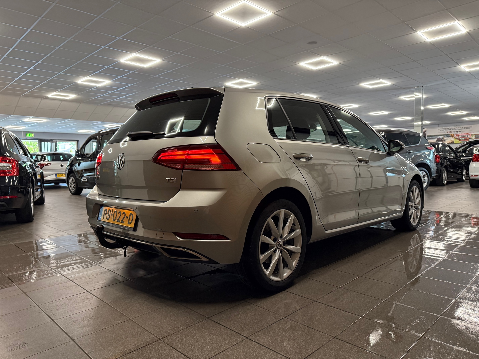 https://www.autokooy.nl//xml/images/46430043-6.JPG