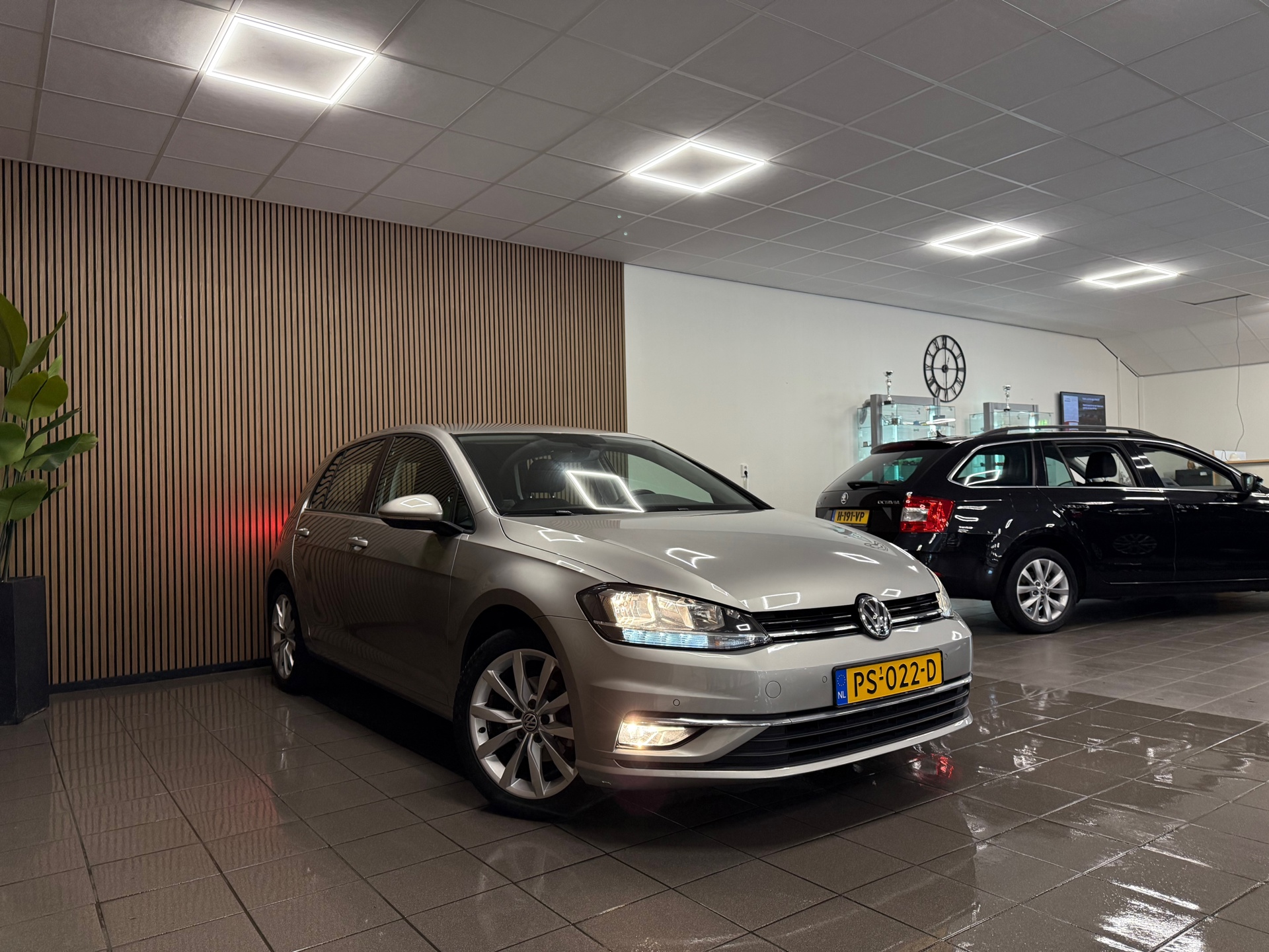 https://www.autokooy.nl//xml/images/46430043-7.JPG