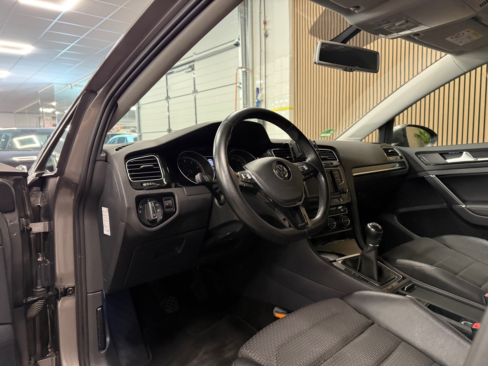 https://www.autokooy.nl//xml/images/46457372-12.JPG