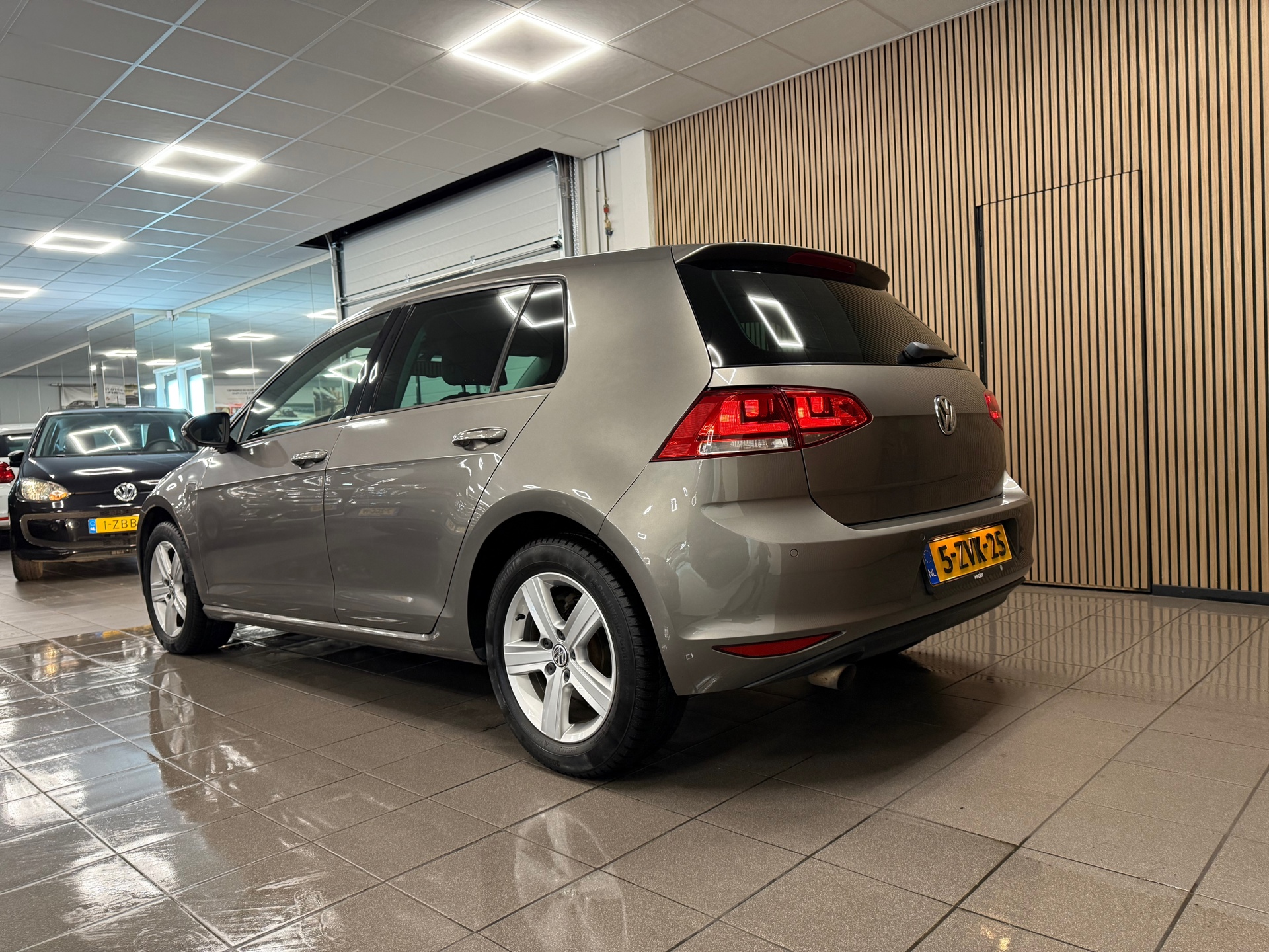 https://www.autokooy.nl//xml/images/46457372-3.JPG