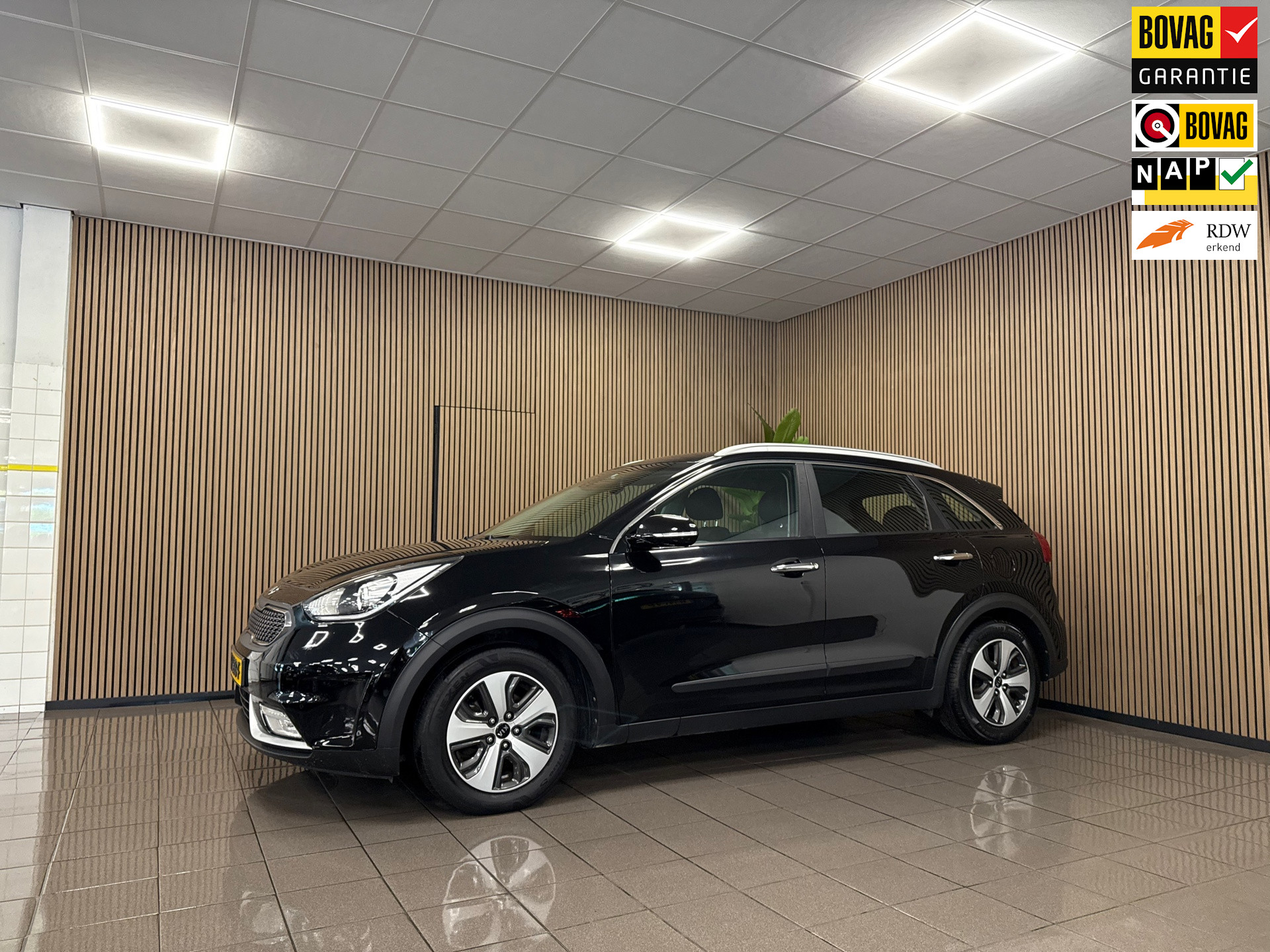 Kia Niro 1.6 GDi Hybrid First Edition * Trekhaak / Camera / Navigatie / NL Auto *