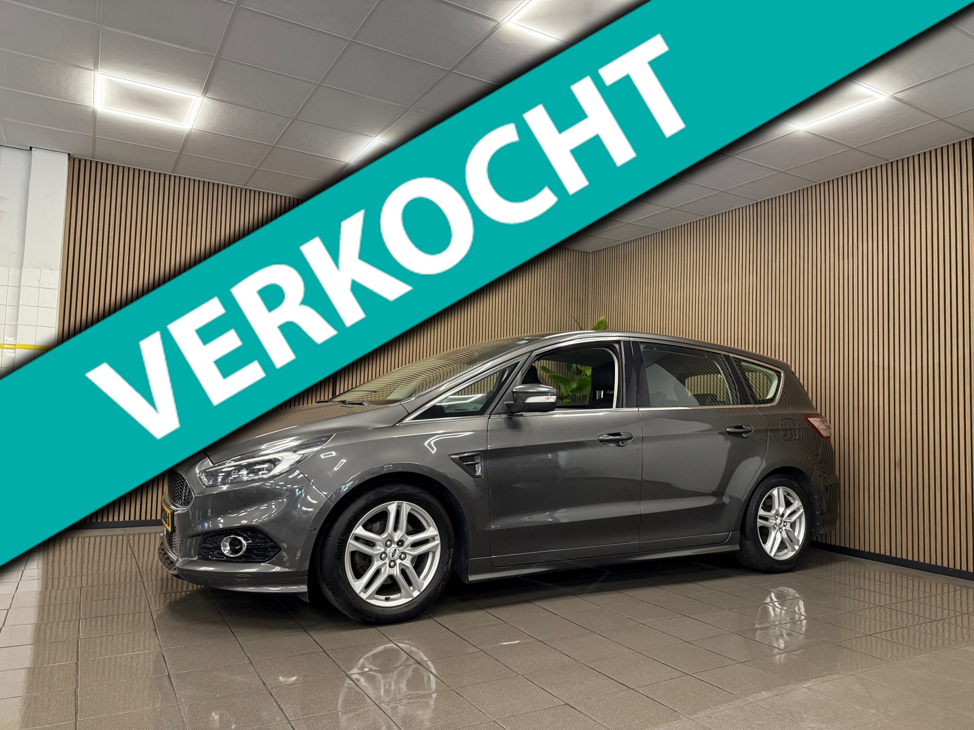 Ford S-Max 2.0 Titanium 7p. * Automaat / 7 Persoons / LED / Carplay / Stoel-Stuurverwarming / NL Auto *