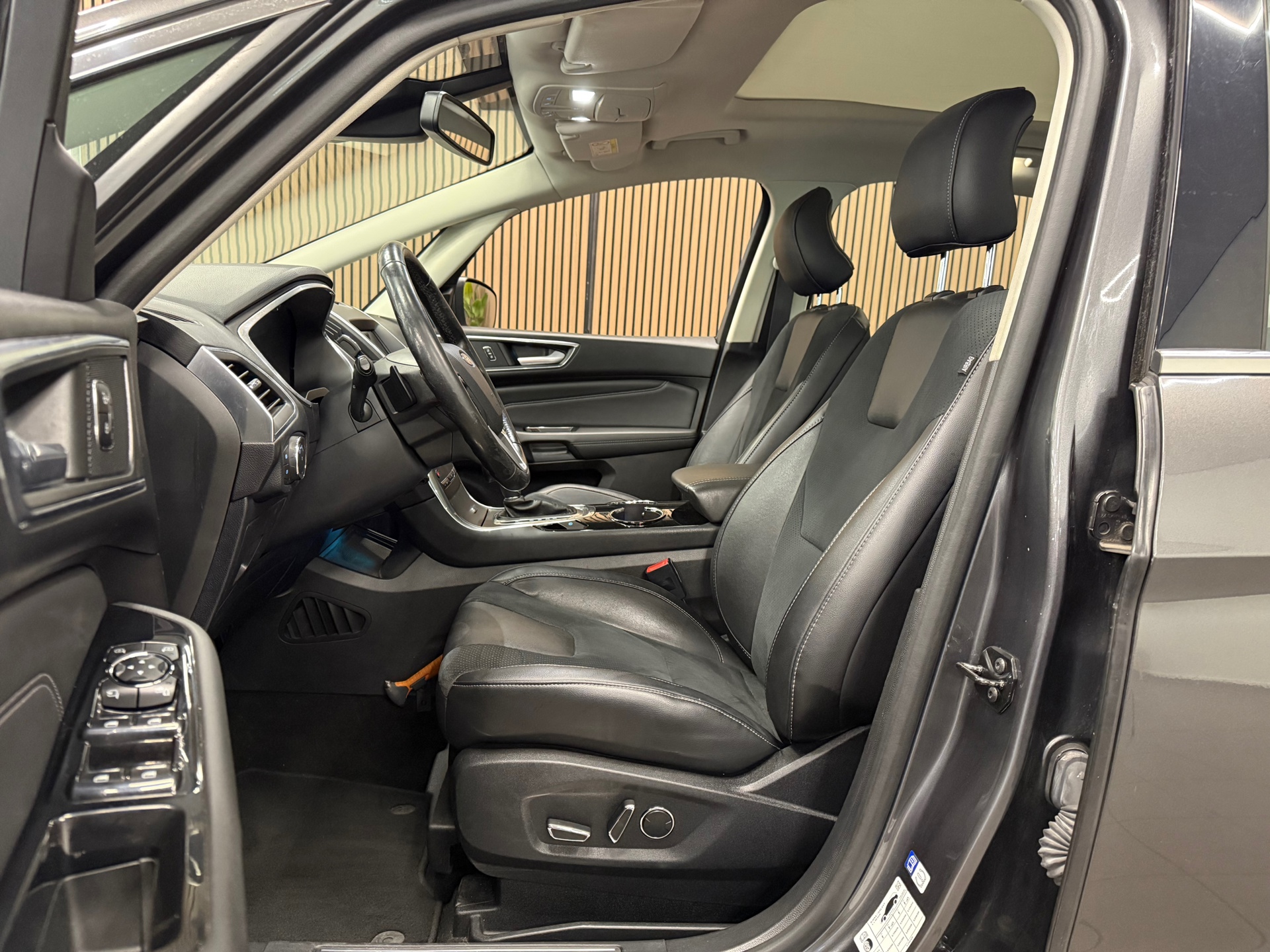 https://www.autokooy.nl//xml/images/46523026-12.JPG