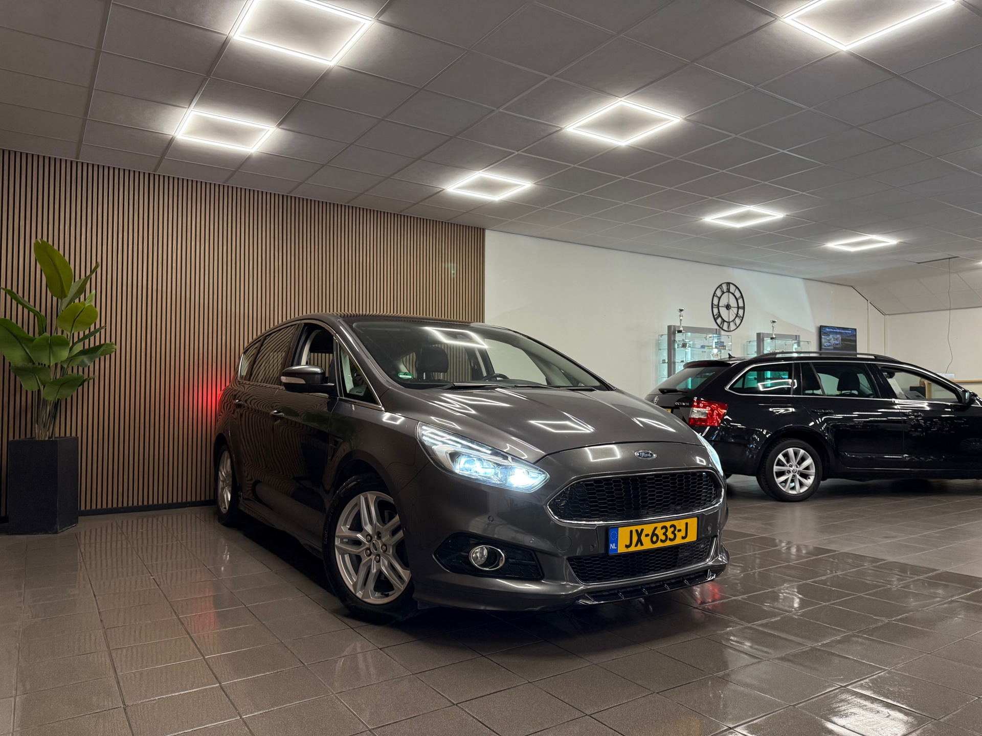 https://www.autokooy.nl//xml/images/46523026-8.JPG