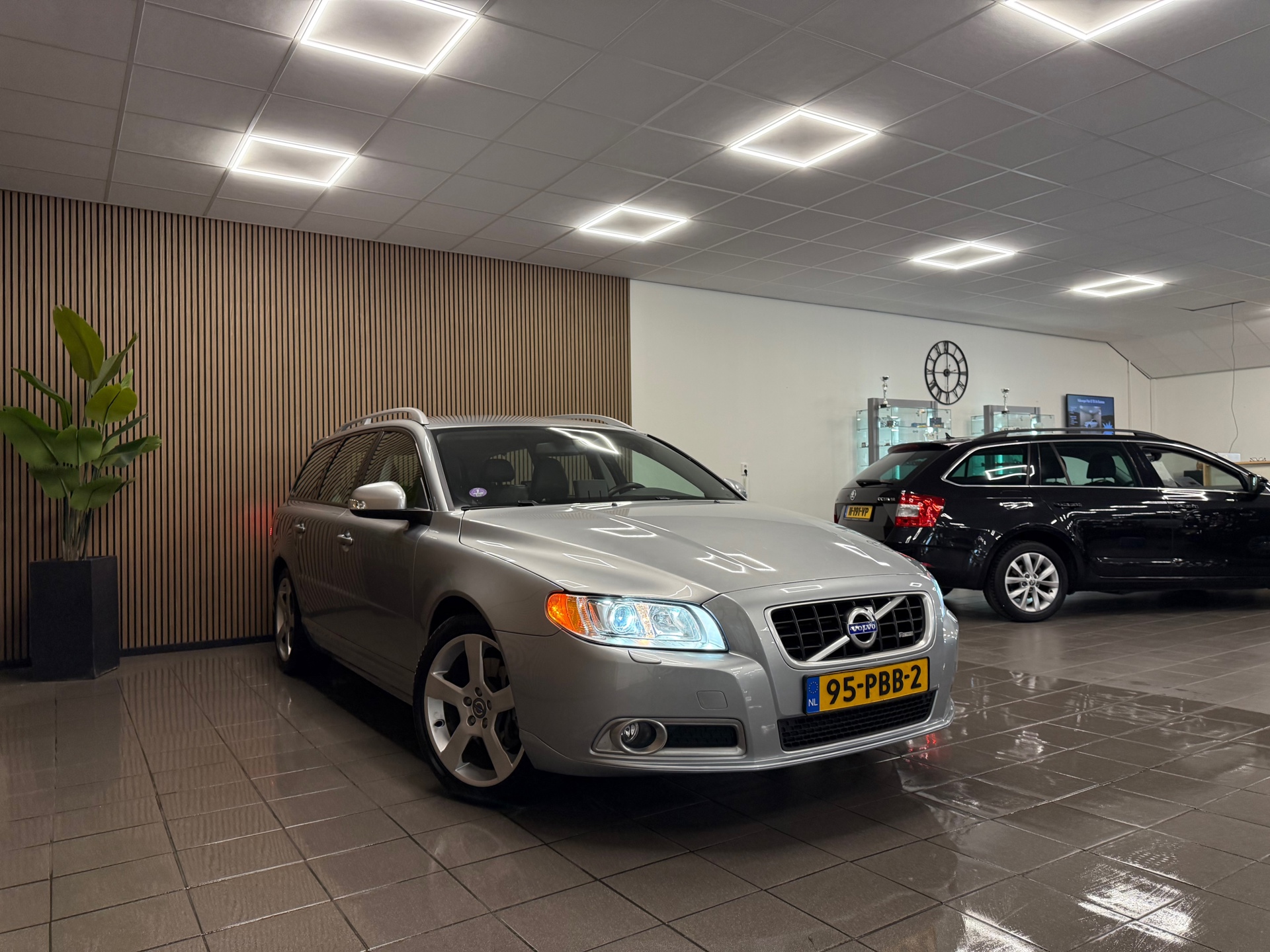 https://www.autokooy.nl//xml/images/46523135-7.JPG