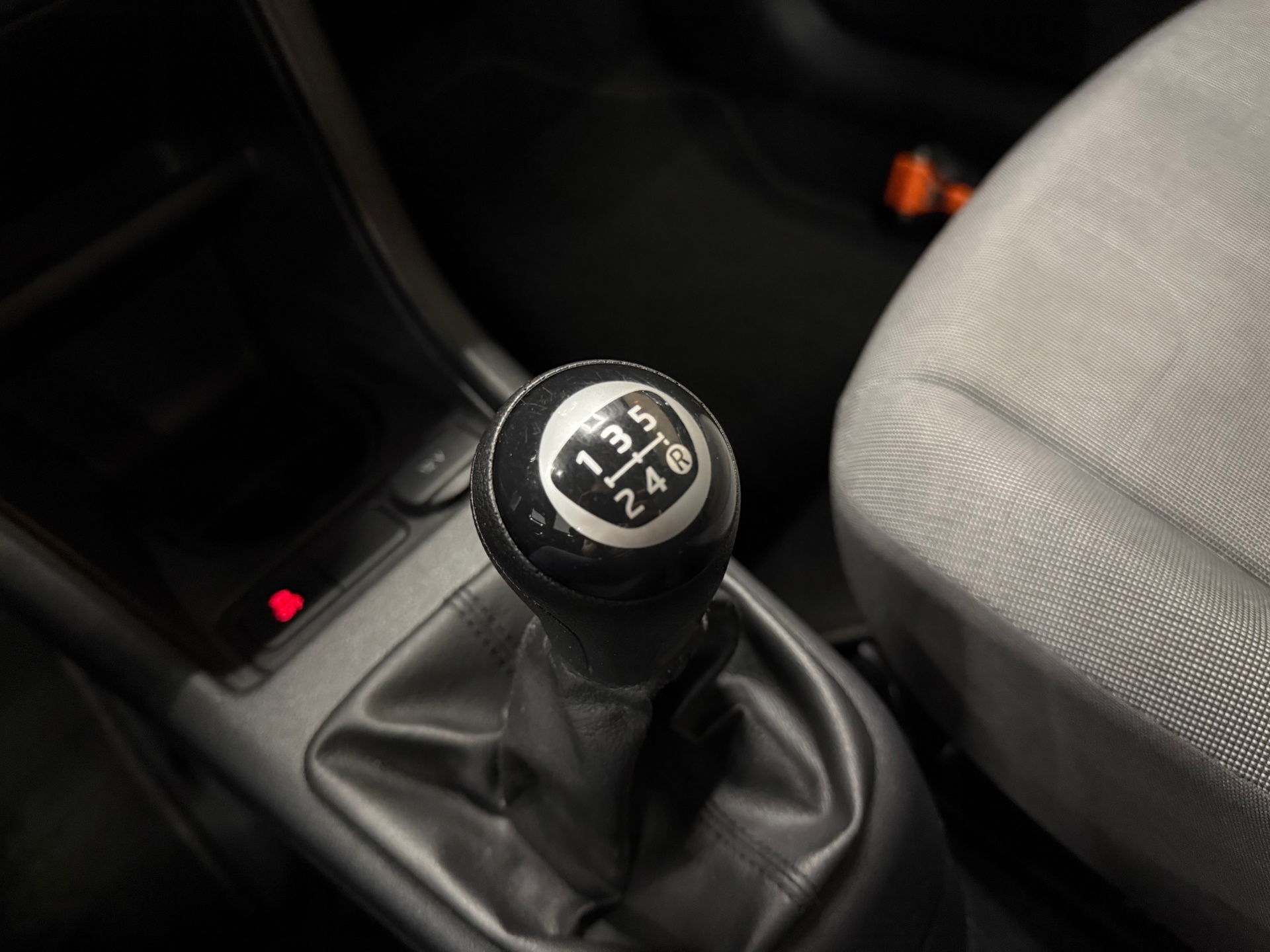 https://www.autokooy.nl//xml/images/46543553-22.JPG