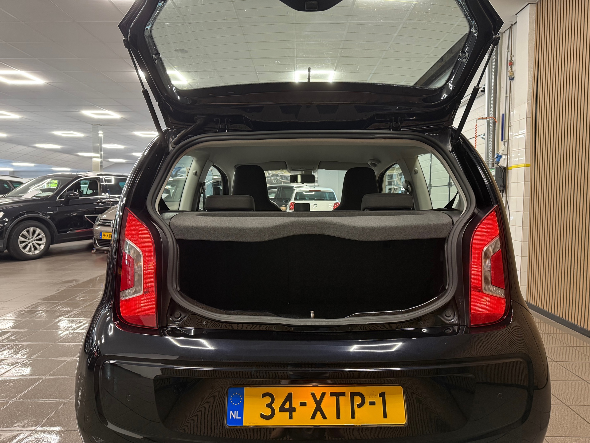 https://www.autokooy.nl//xml/images/46543553-5.JPG