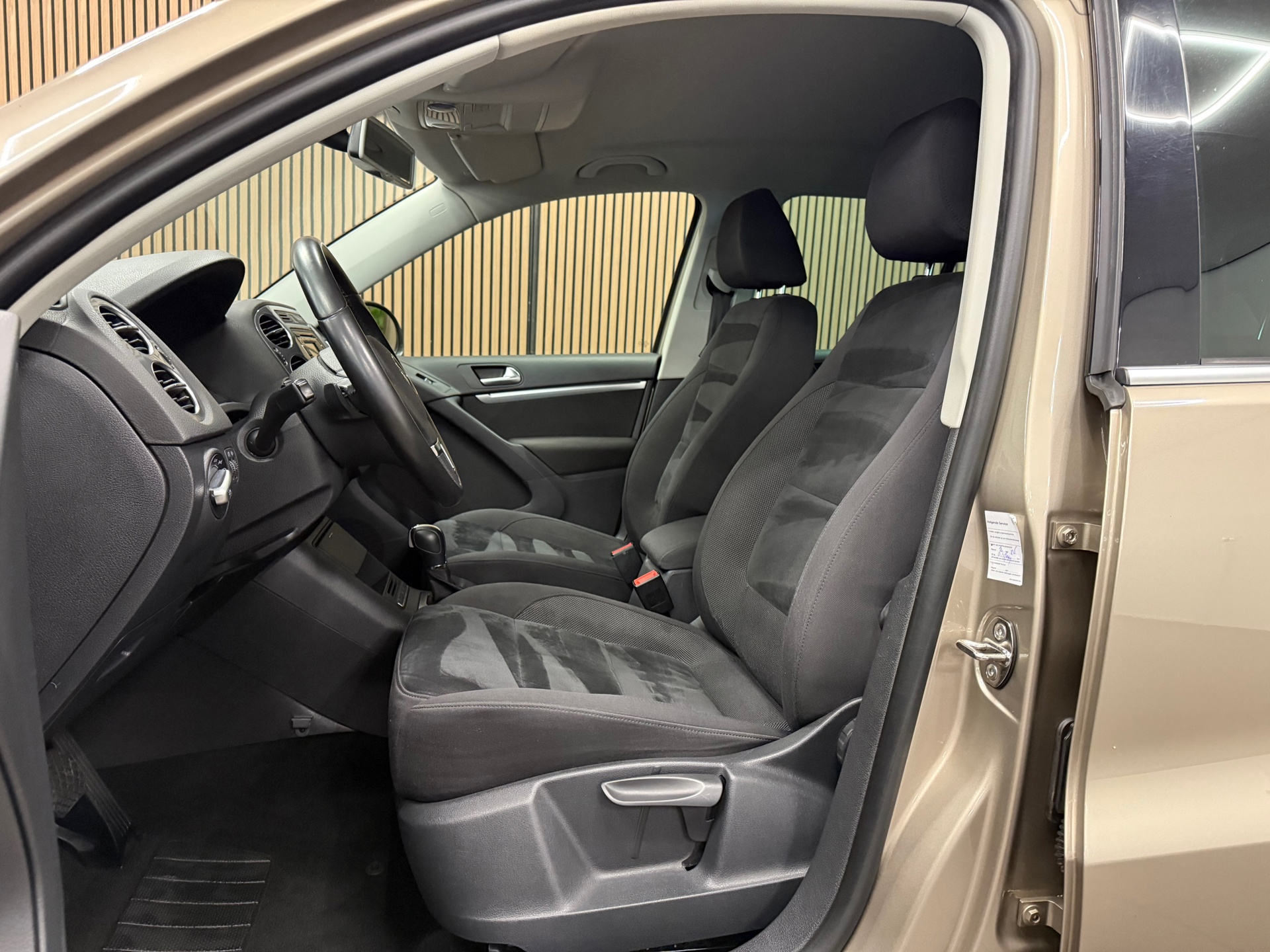 https://www.autokooy.nl//xml/images/46543656-11.JPG