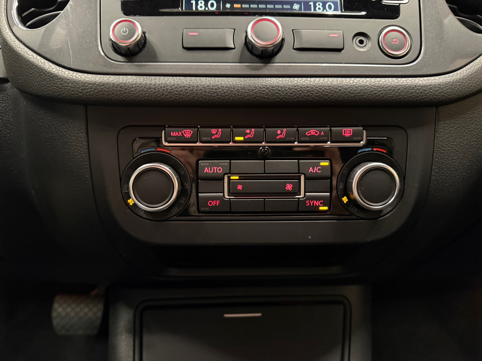 https://www.autokooy.nl//xml/images/46543656-19.JPG