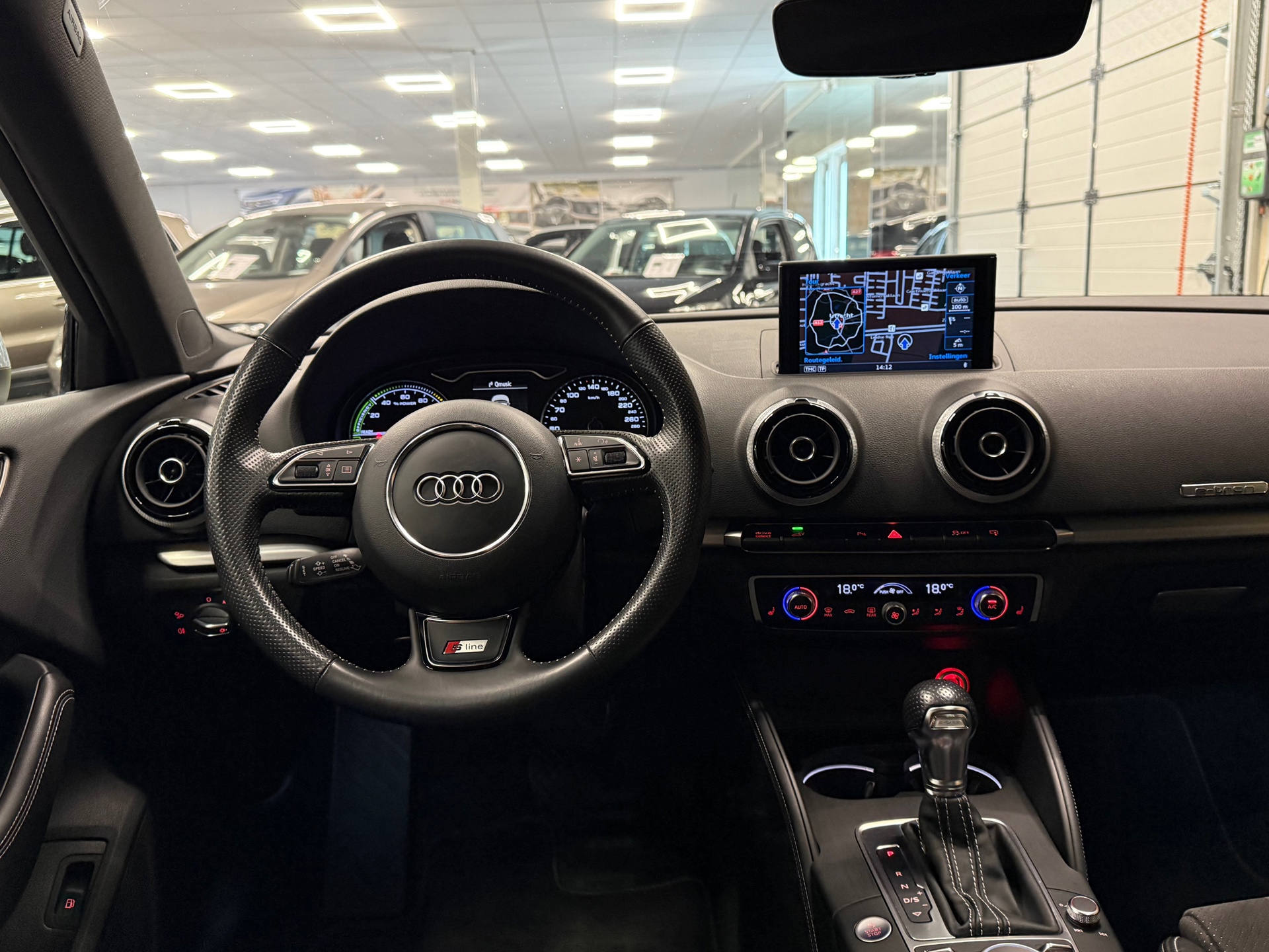 https://www.autokooy.nl//xml/images/46565120-20.JPG