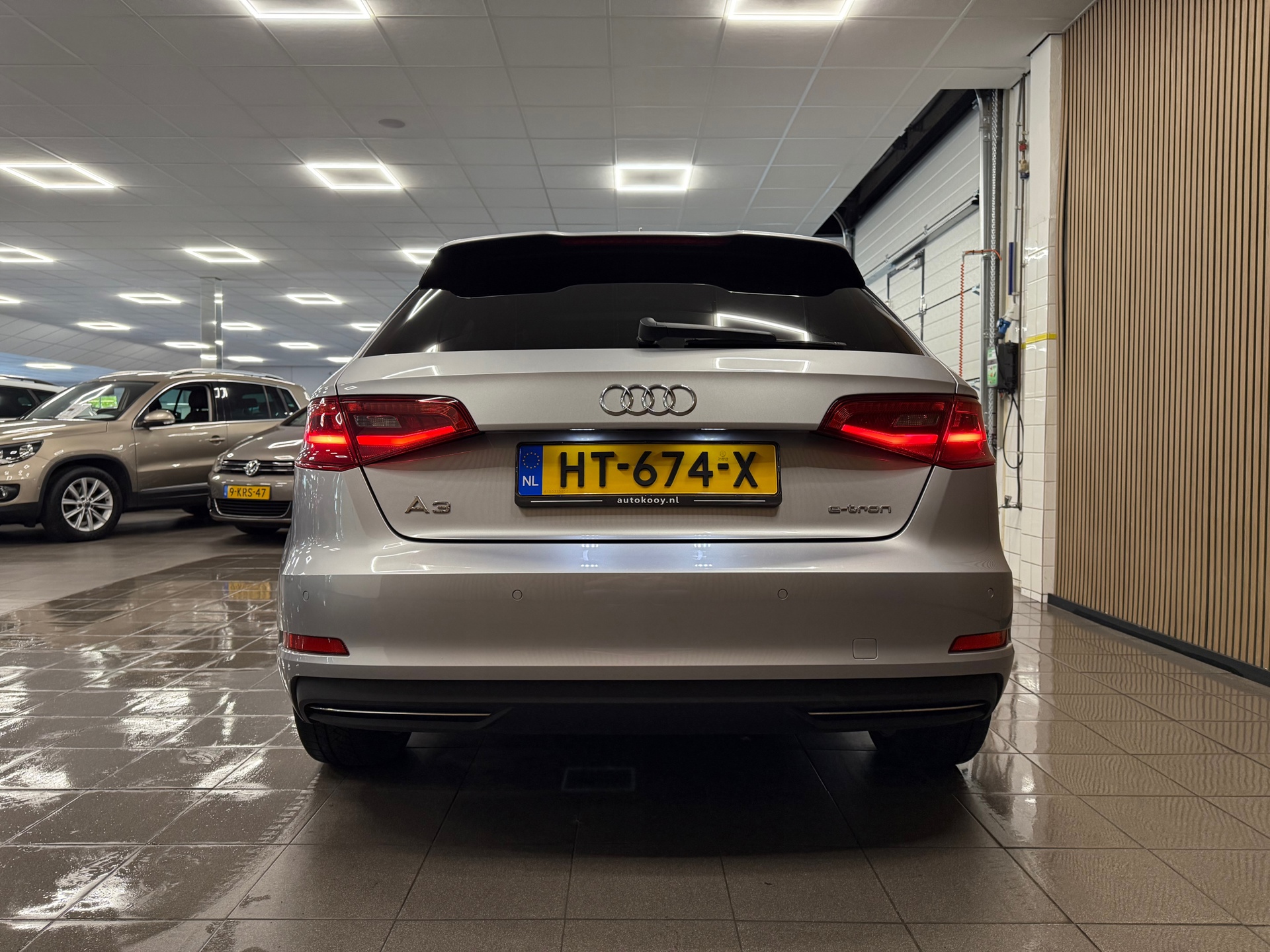 https://www.autokooy.nl//xml/images/46565120-4.JPG