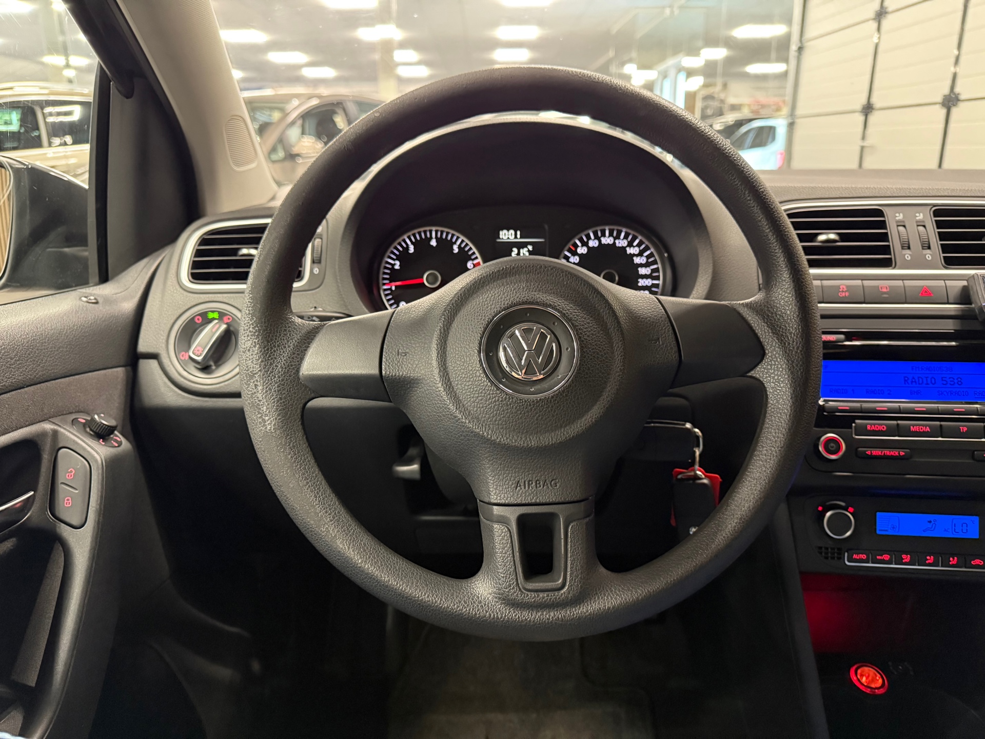 https://www.autokooy.nl//xml/images/46565187-13.JPG