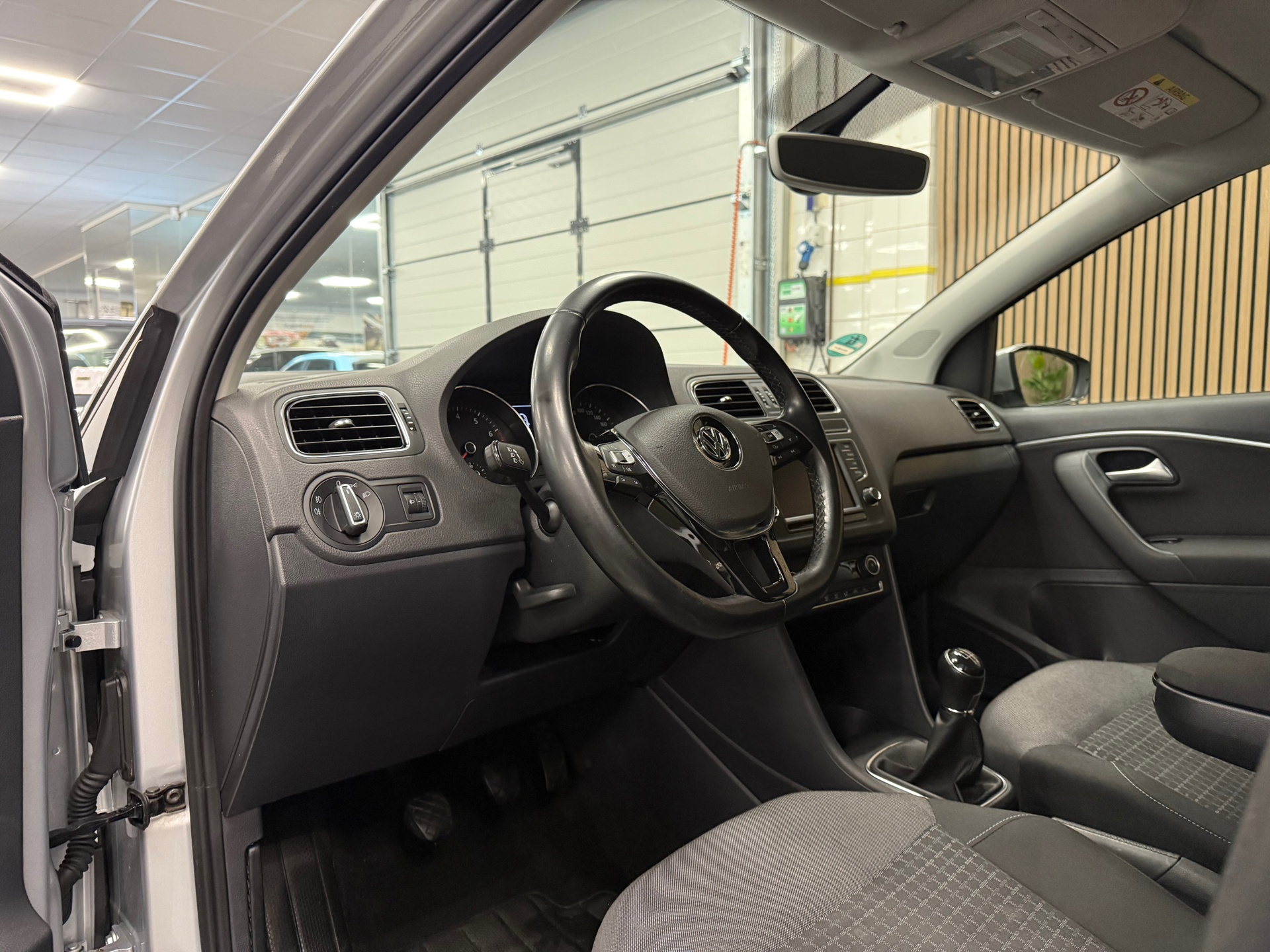 https://www.autokooy.nl//xml/images/46591394-12.JPG