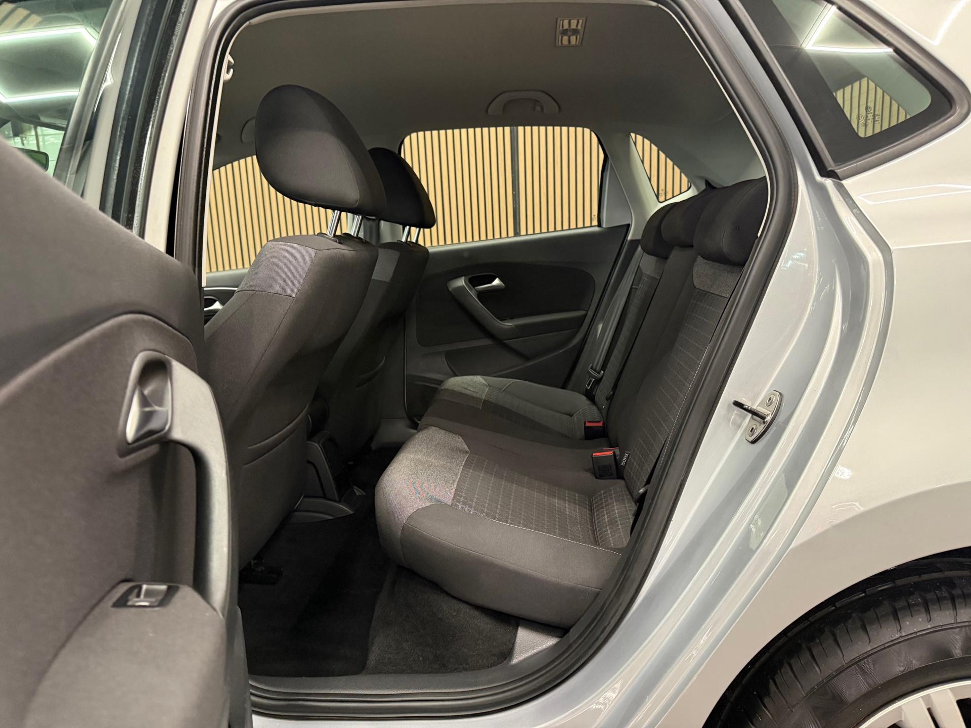 https://www.autokooy.nl//xml/images/46591394-22.JPG