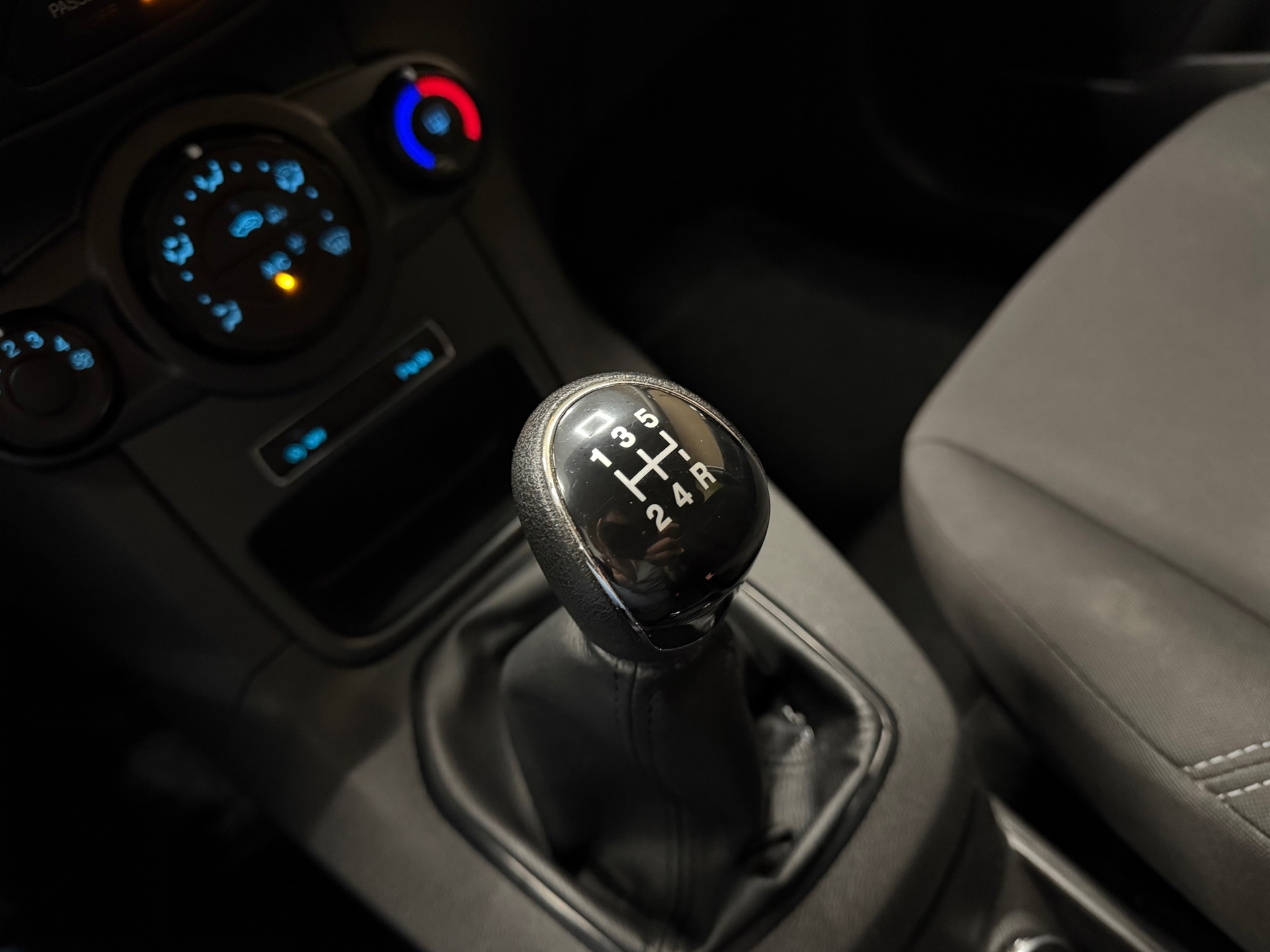 https://www.autokooy.nl//xml/images/46591604-21.JPG
