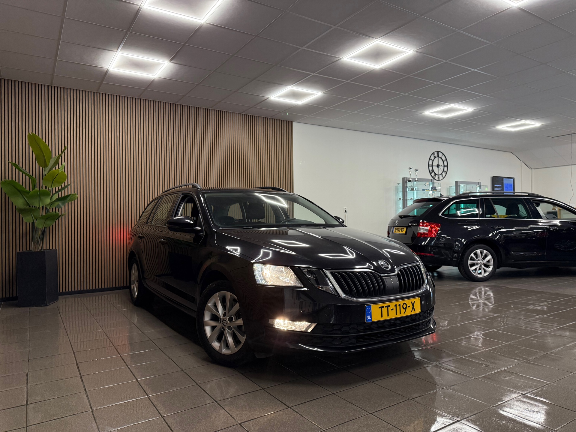 https://www.autokooy.nl//xml/images/46592317-7.JPG