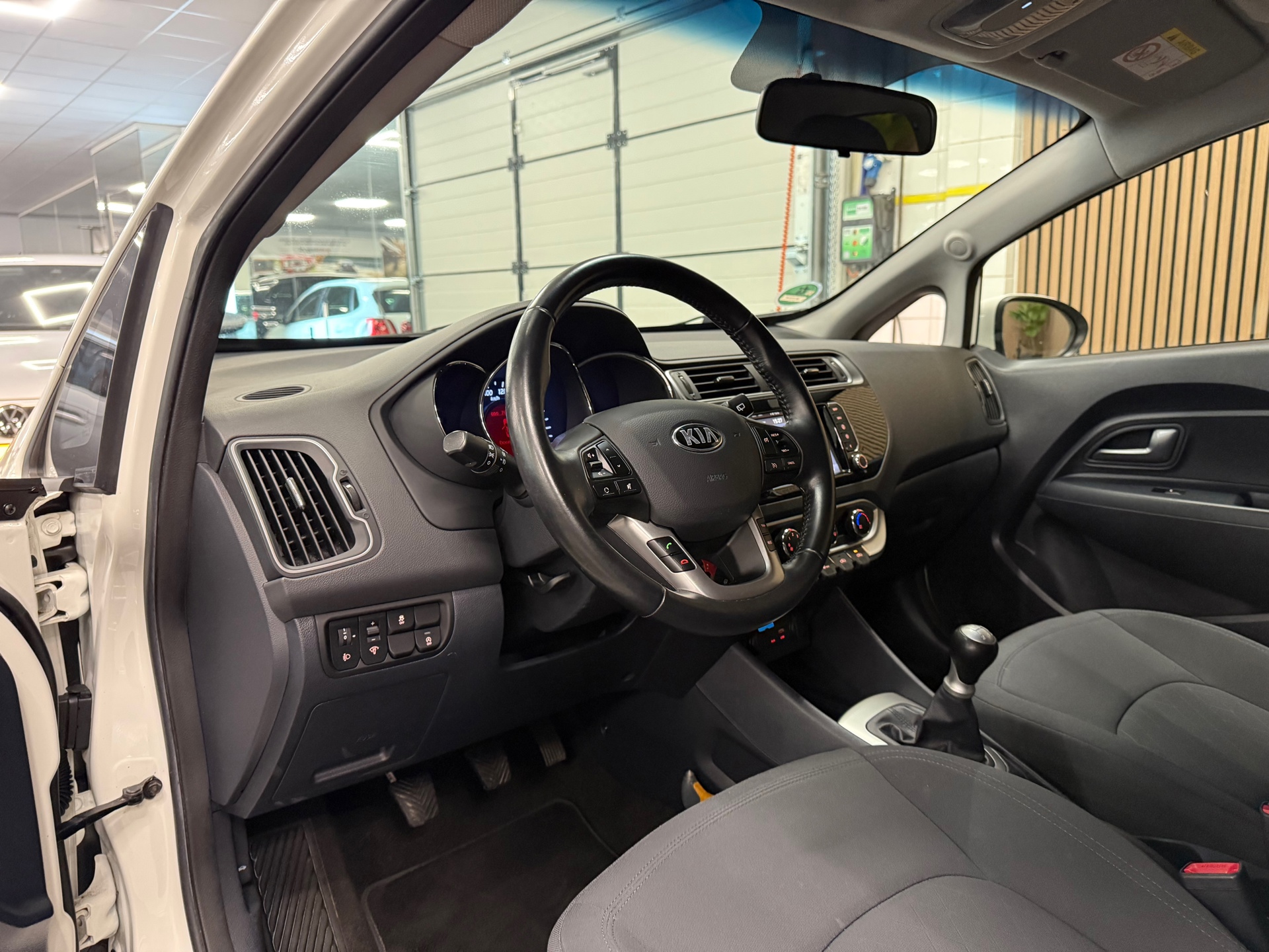 https://www.autokooy.nl//xml/images/46633930-12.JPG