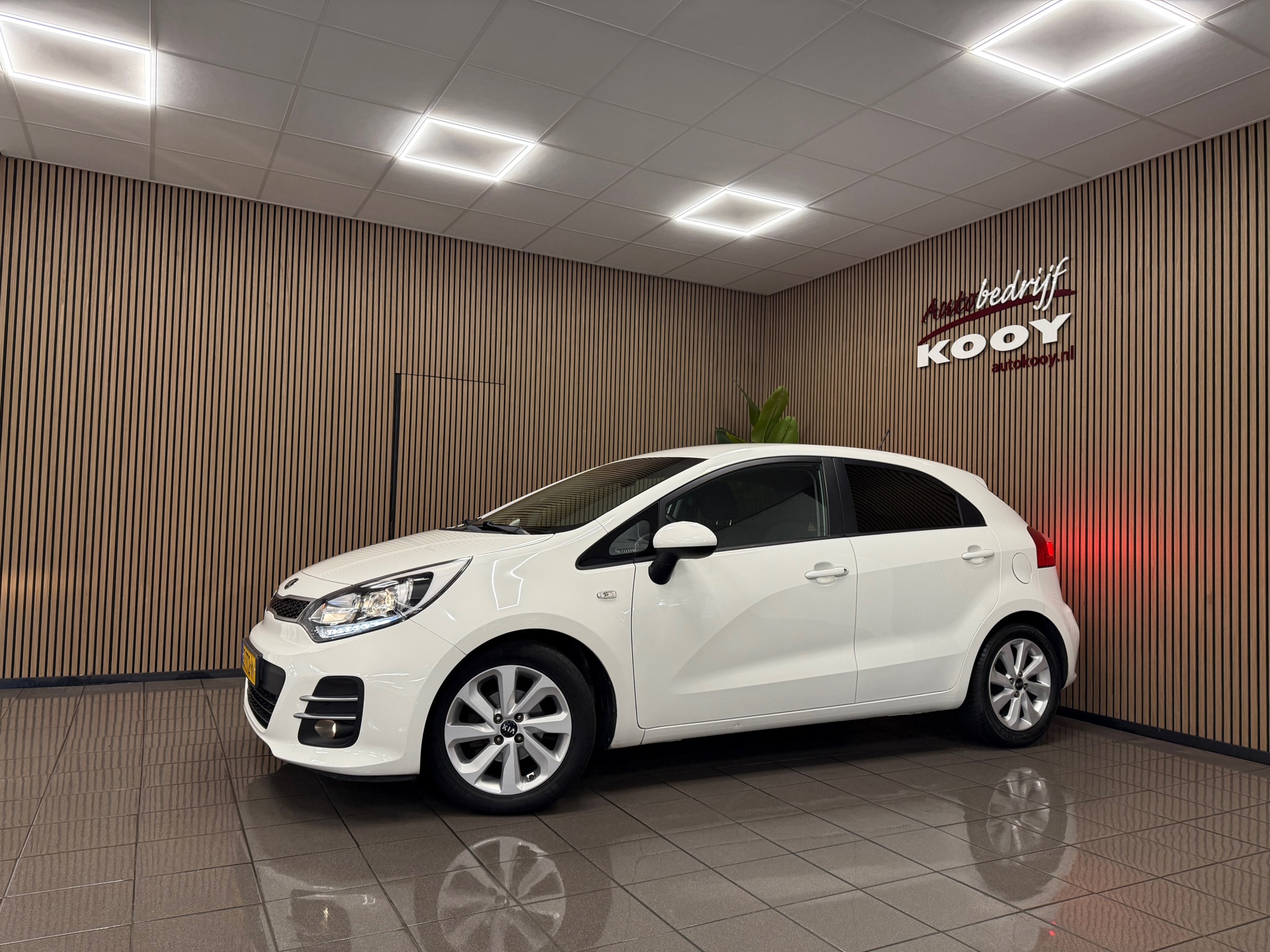 https://www.autokooy.nl//xml/images/46633930-9.JPG