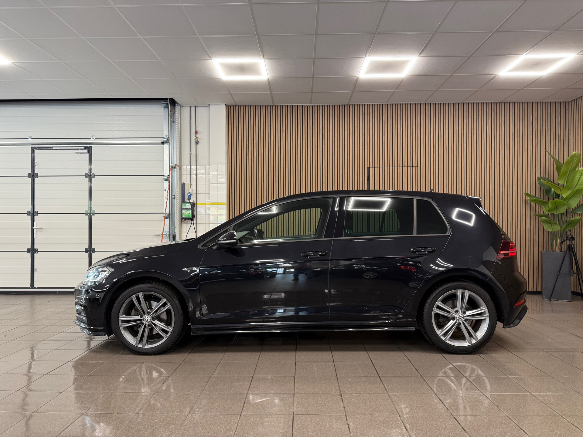 https://www.autokooy.nl//xml/images/46676354-2.JPG