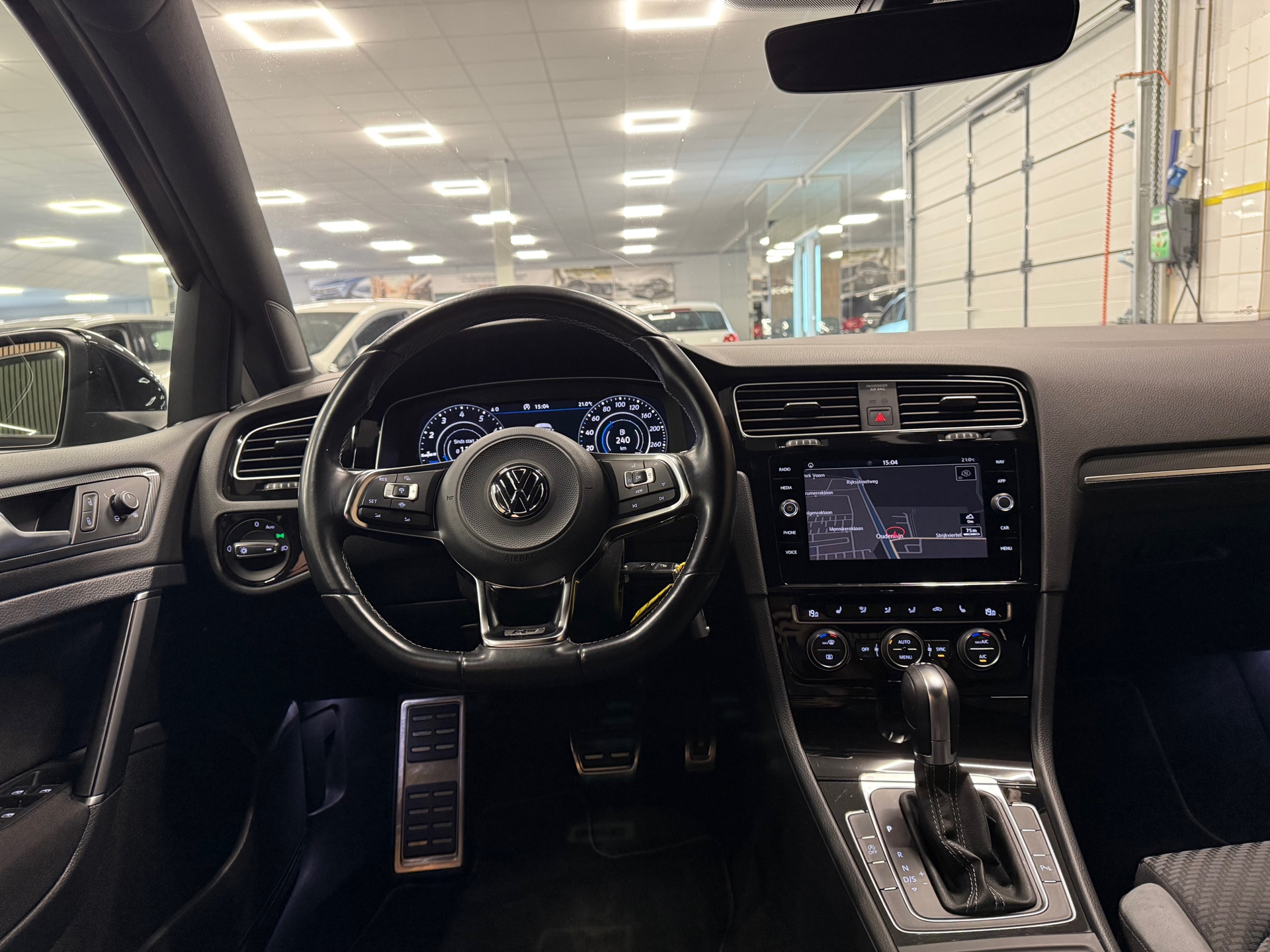 https://www.autokooy.nl//xml/images/46676354-22.JPG