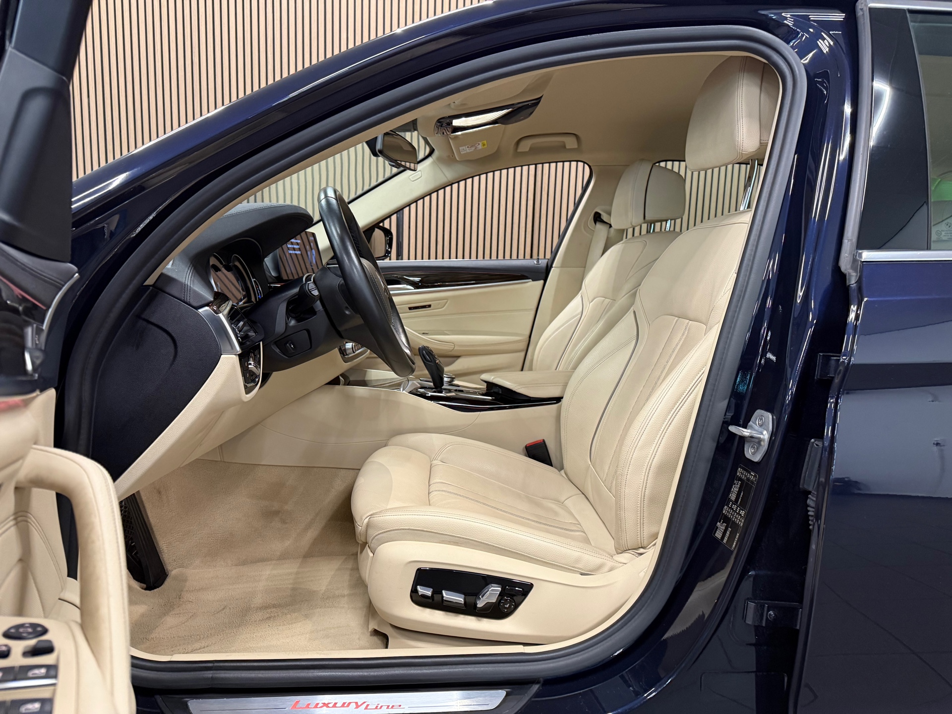 https://www.autokooy.nl//xml/images/46699302-12.JPG