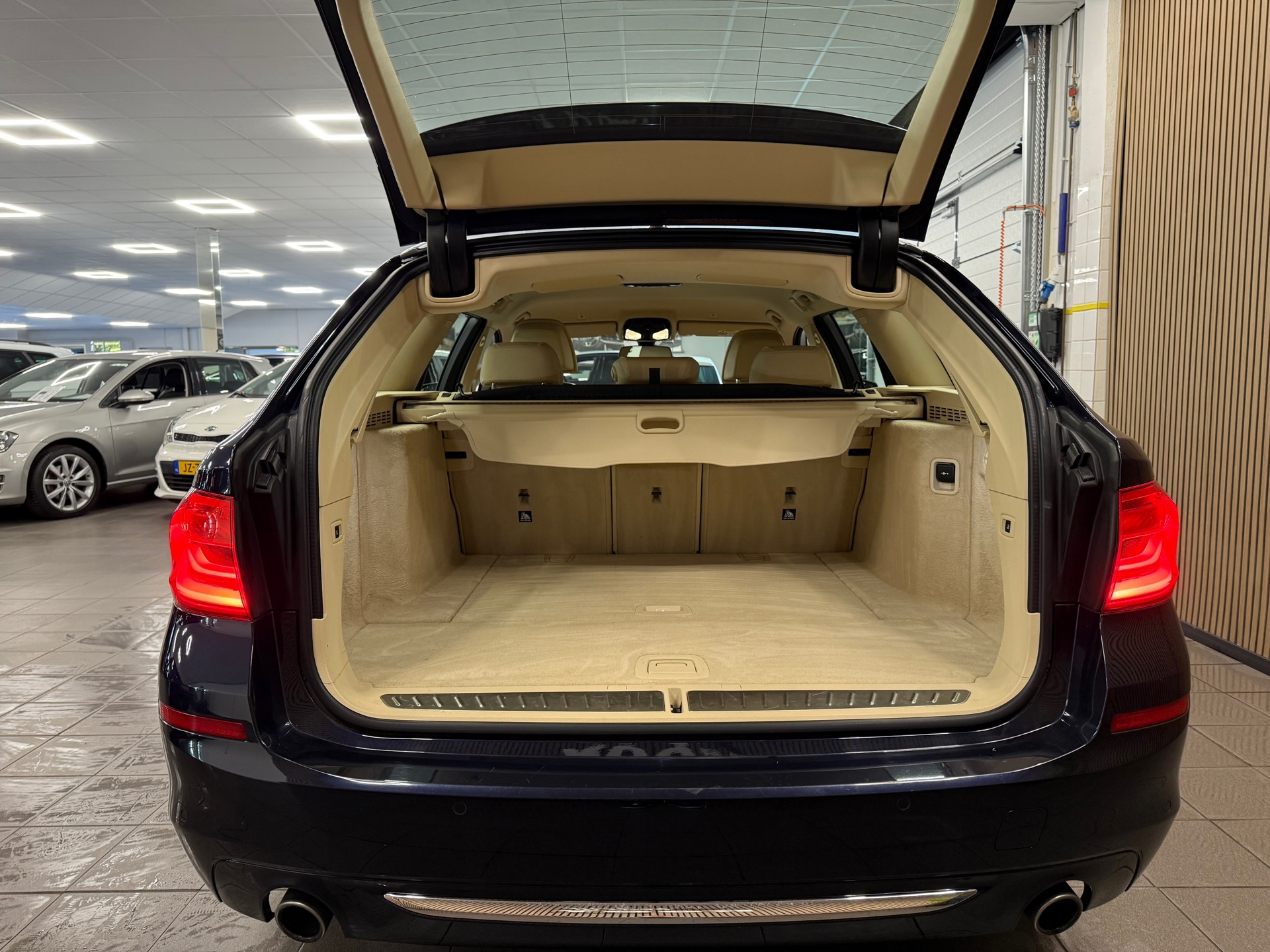 https://www.autokooy.nl//xml/images/46699302-5.JPG