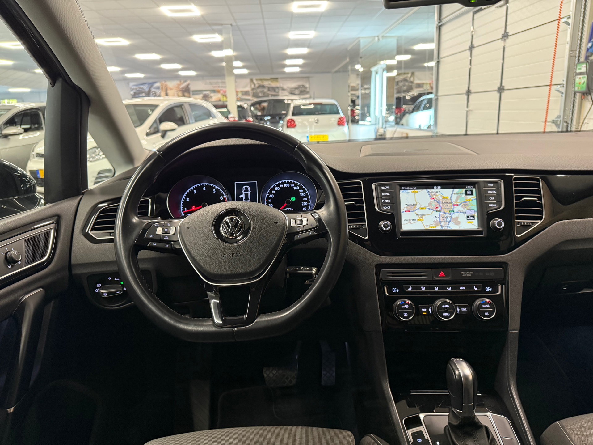 https://www.autokooy.nl//xml/images/46699355-21.JPG