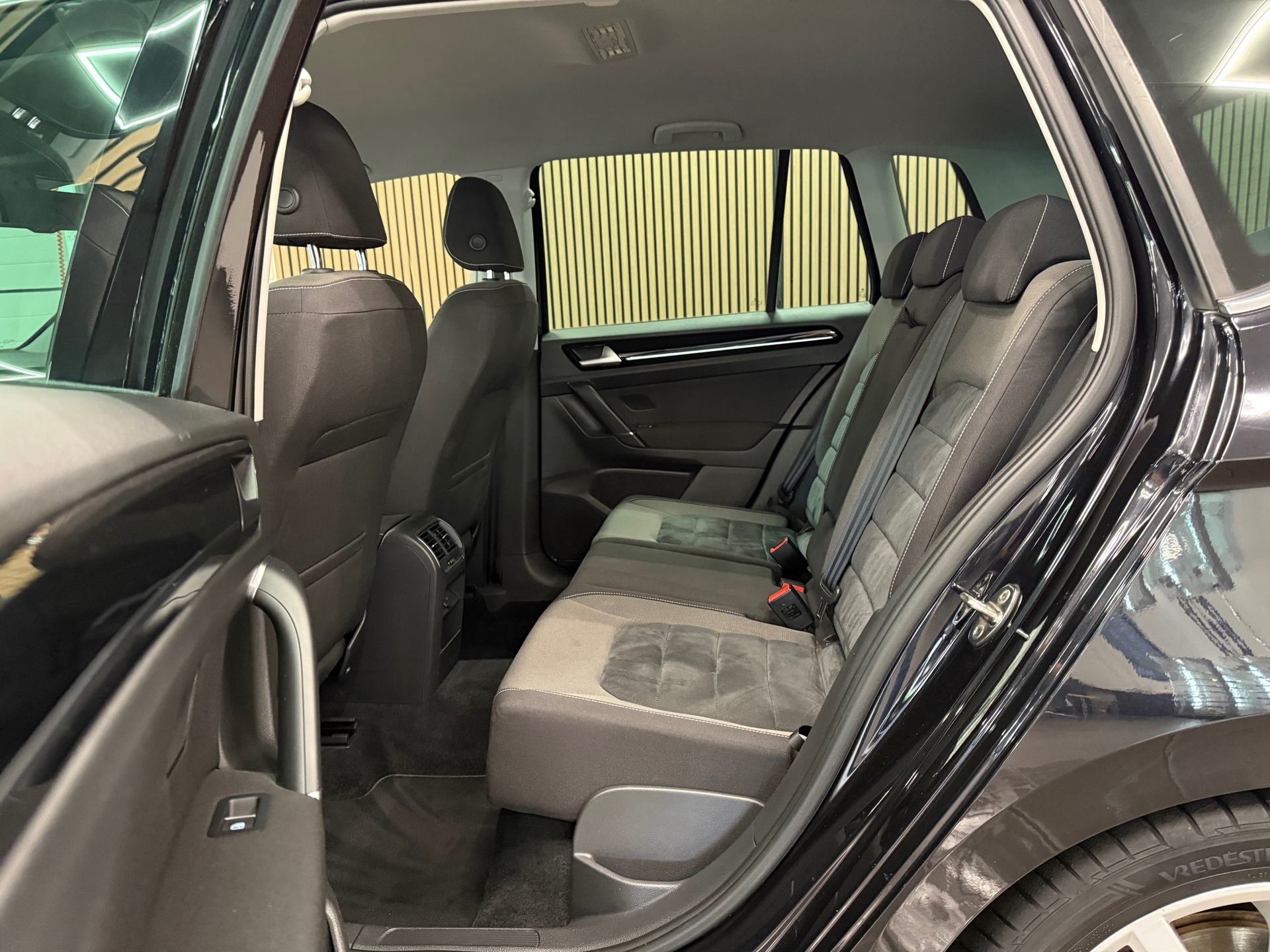 https://www.autokooy.nl//xml/images/46699355-22.JPG