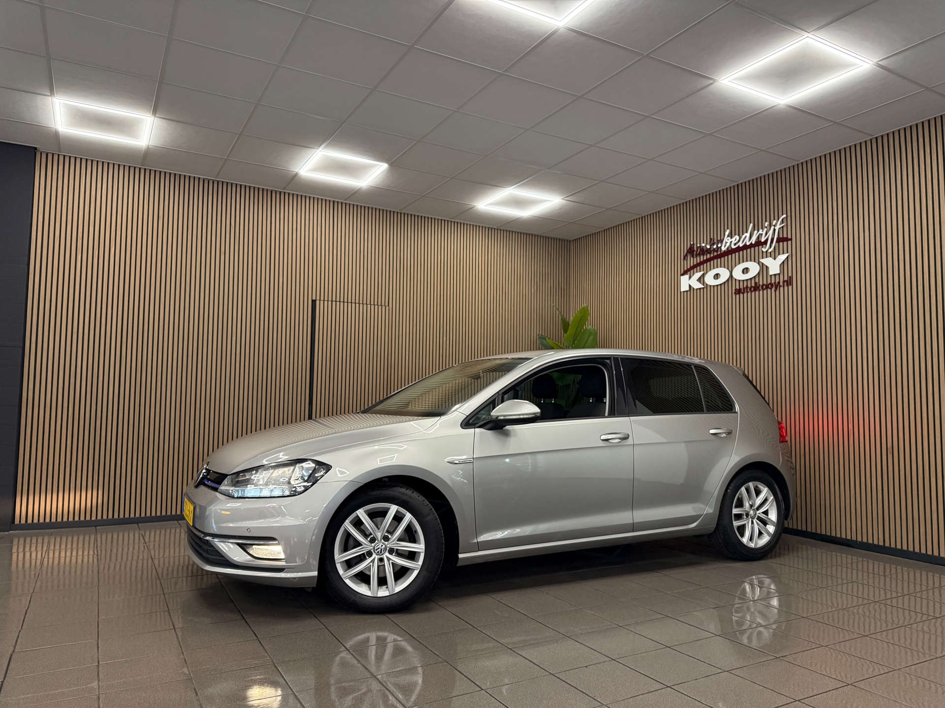 https://www.autokooy.nl//xml/images/46720955-10.JPG