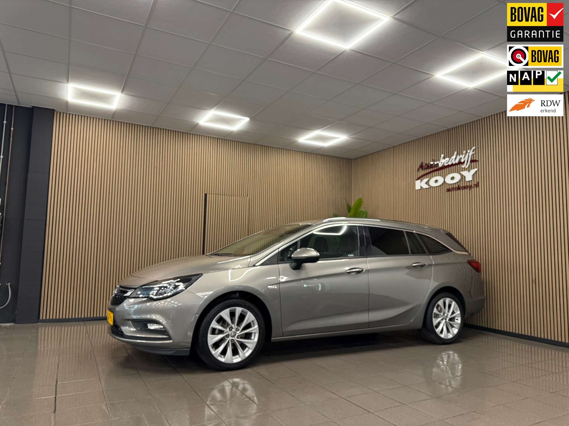 Opel Astra Sports Tourer 1.4 Innovation * Trekhaak / Camera / Navigatie / Cruise control / NL Auto *