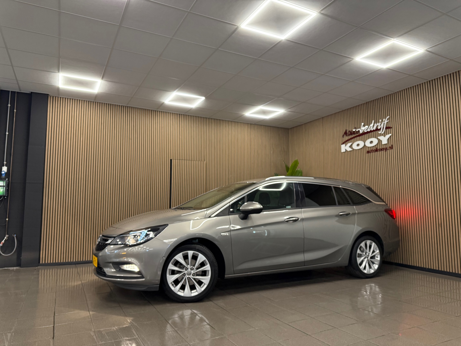 https://www.autokooy.nl//xml/images/46721004-10.JPG