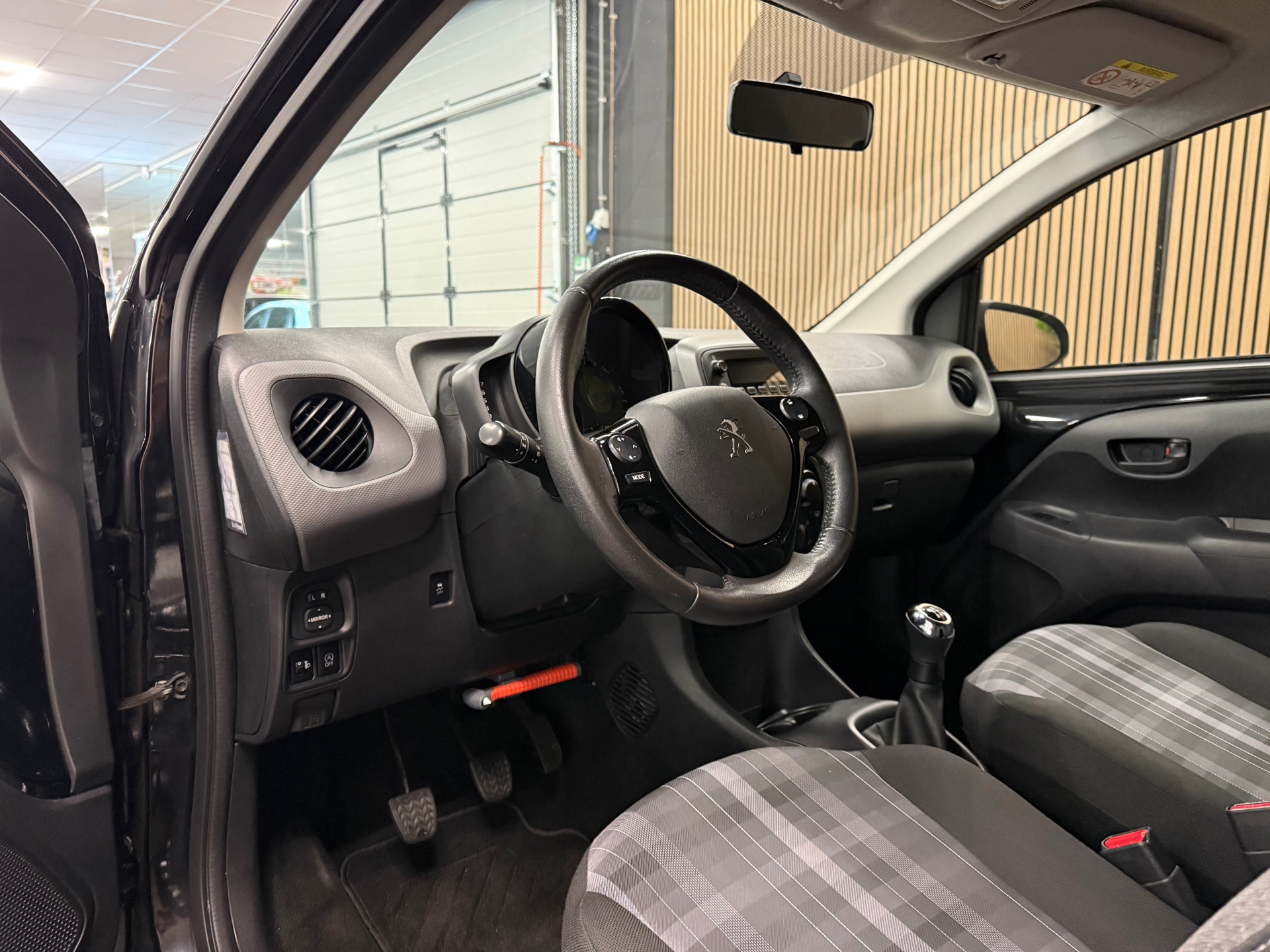 https://www.autokooy.nl//xml/images/46745579-13.JPG