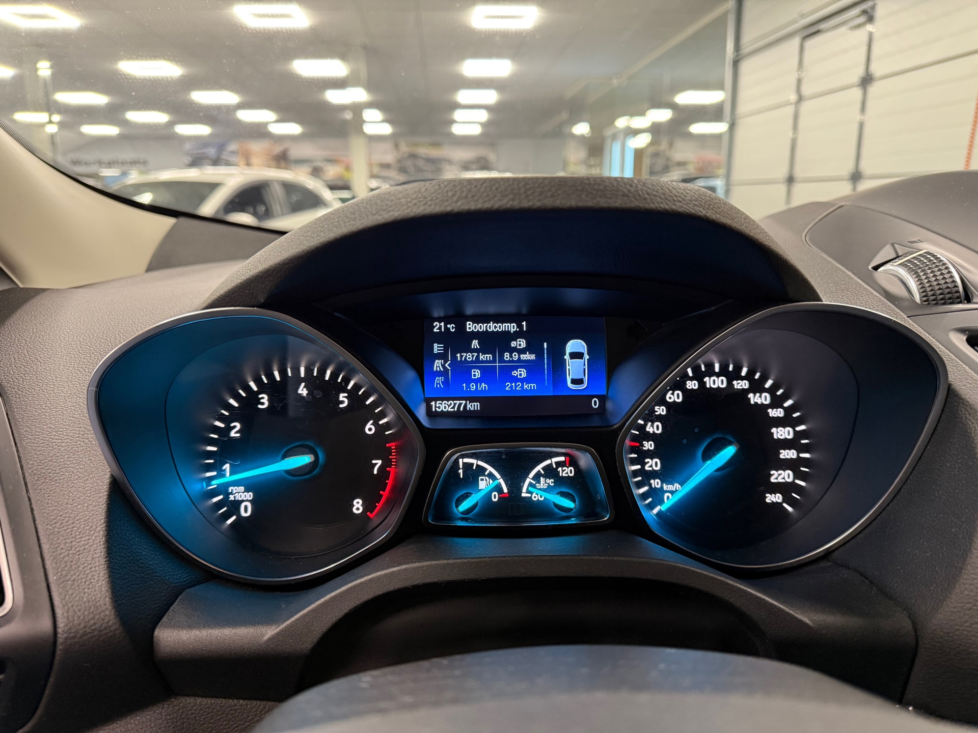 https://www.autokooy.nl//xml/images/46745687-14.JPG