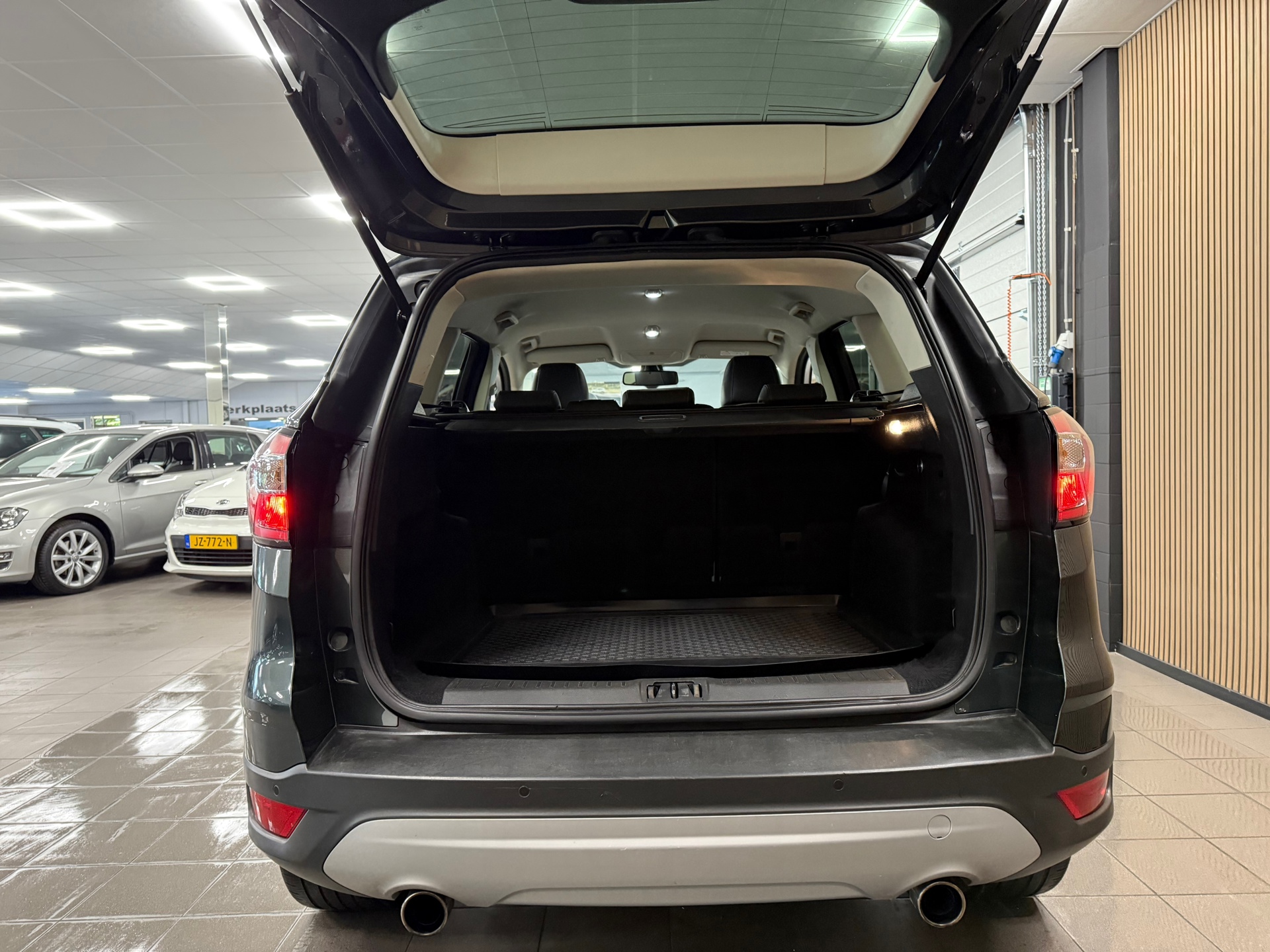 https://www.autokooy.nl//xml/images/46745687-5.JPG