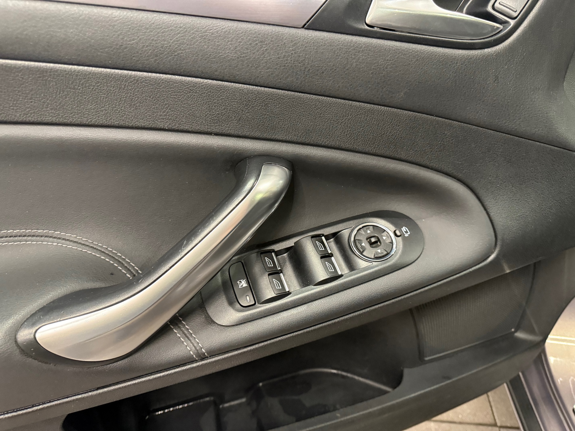 https://www.autokooy.nl//xml/images/46768107-10.JPG
