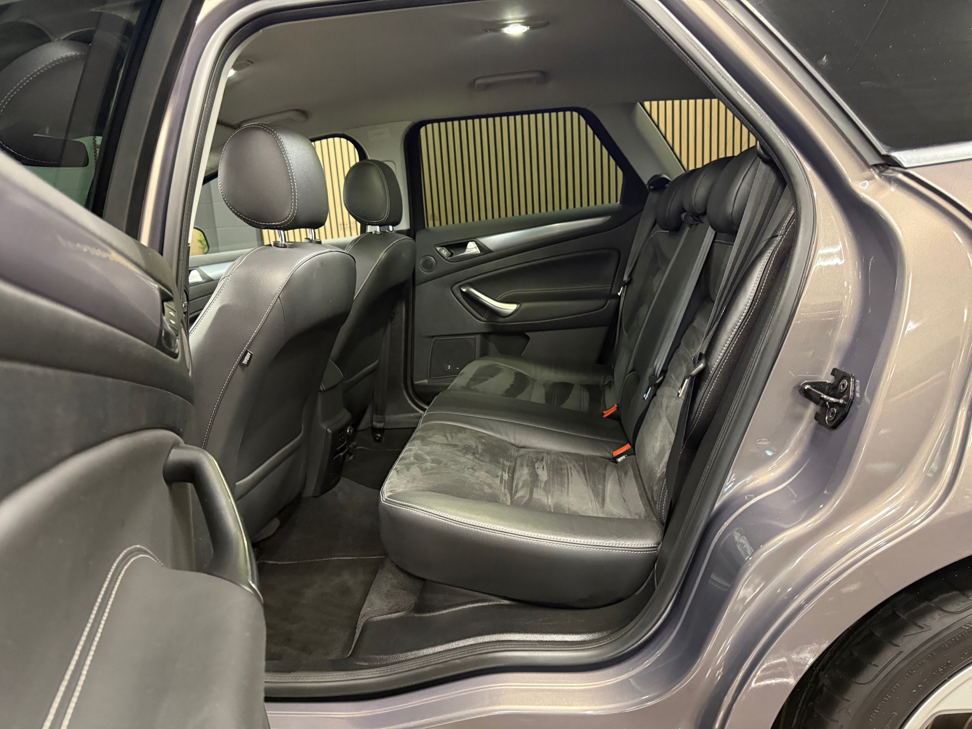 https://www.autokooy.nl//xml/images/46768107-21.JPG