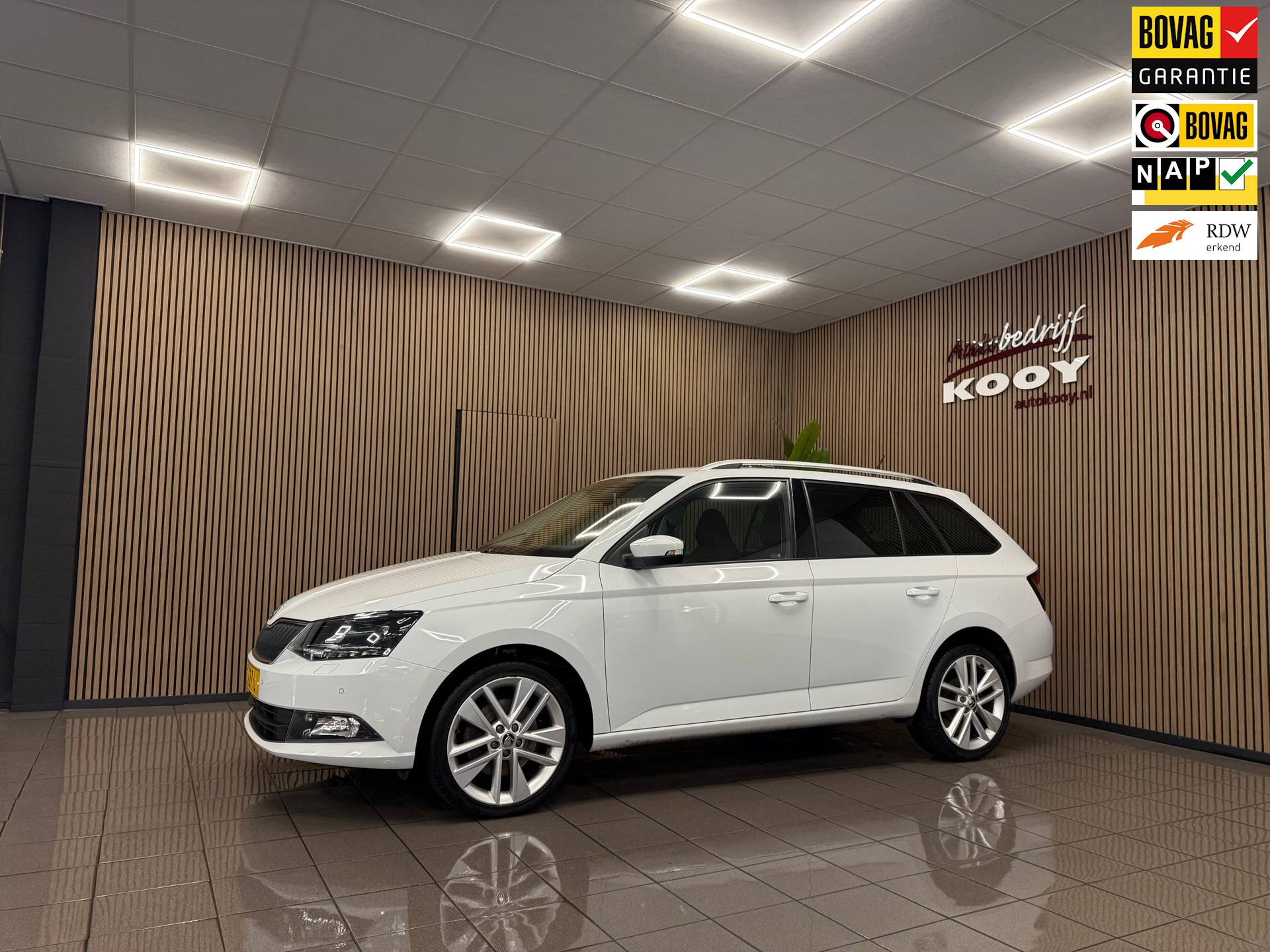 https://www.autokooy.nl//xml/images/46768171-1.JPG